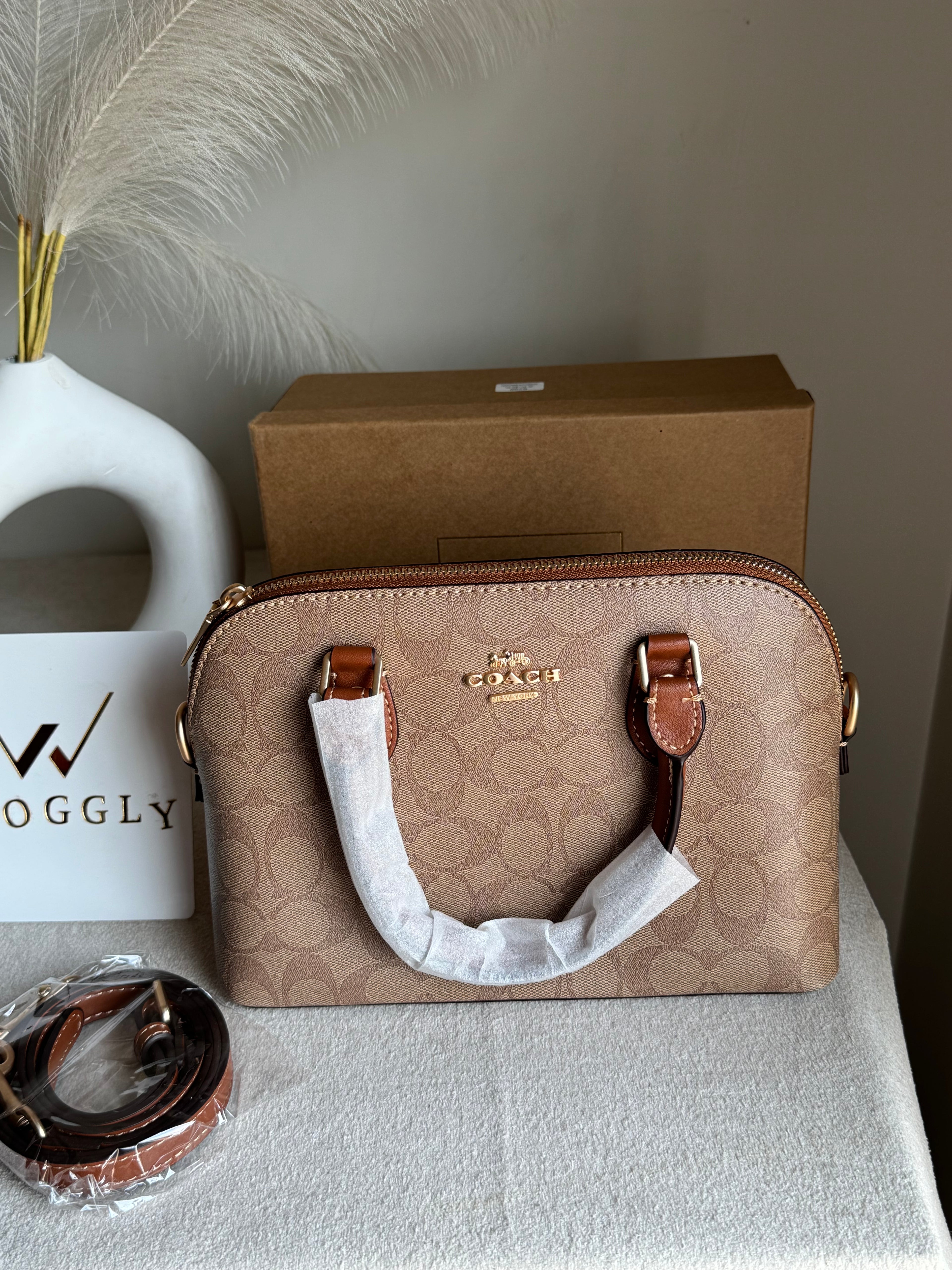 COACH PREMIUM Hand Bag (Apricot Brown) BOX PACKING