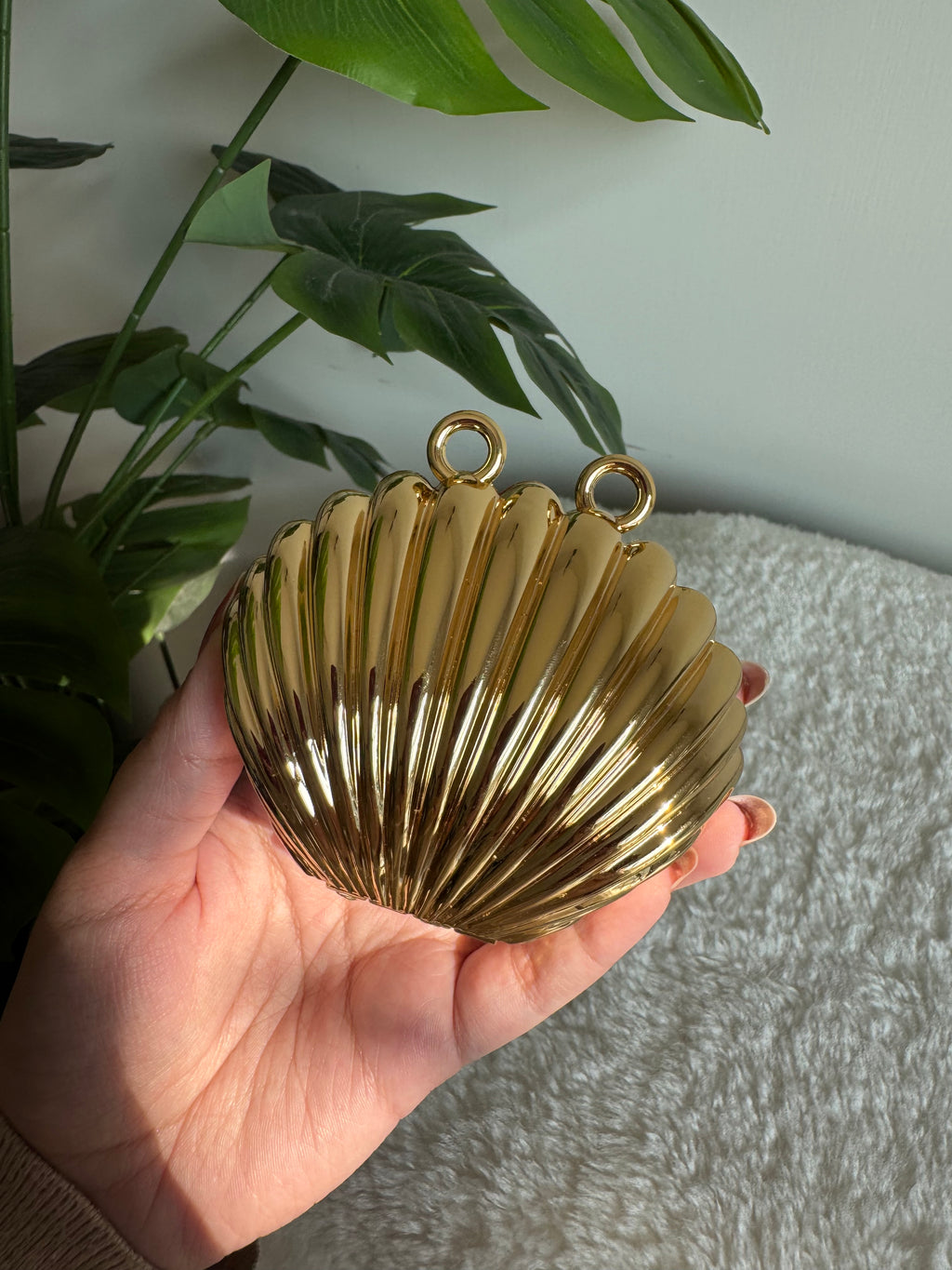 Shell Acrylic Clutch with Pearl Chain - Gold