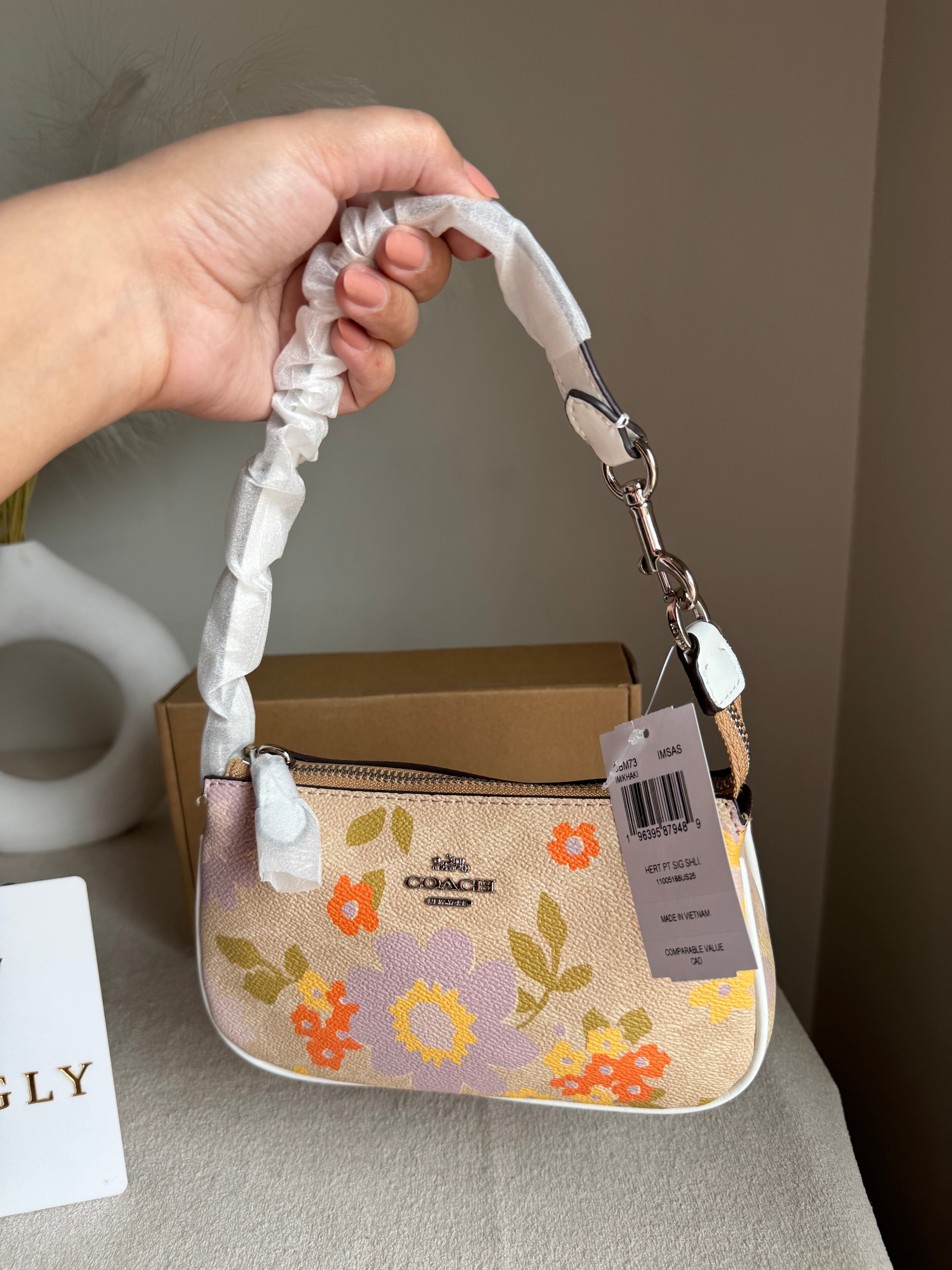 Nolita 19 Signature Canvas with Cute Summer Floral - BOX PACKING
