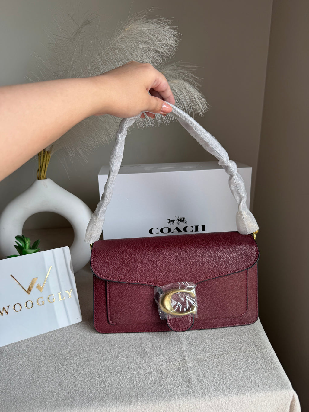 TABBY 26 EXTREMELY PREMIUM: LIMITED EDITION (MAROON)- MAGNETIC BOX PACKING