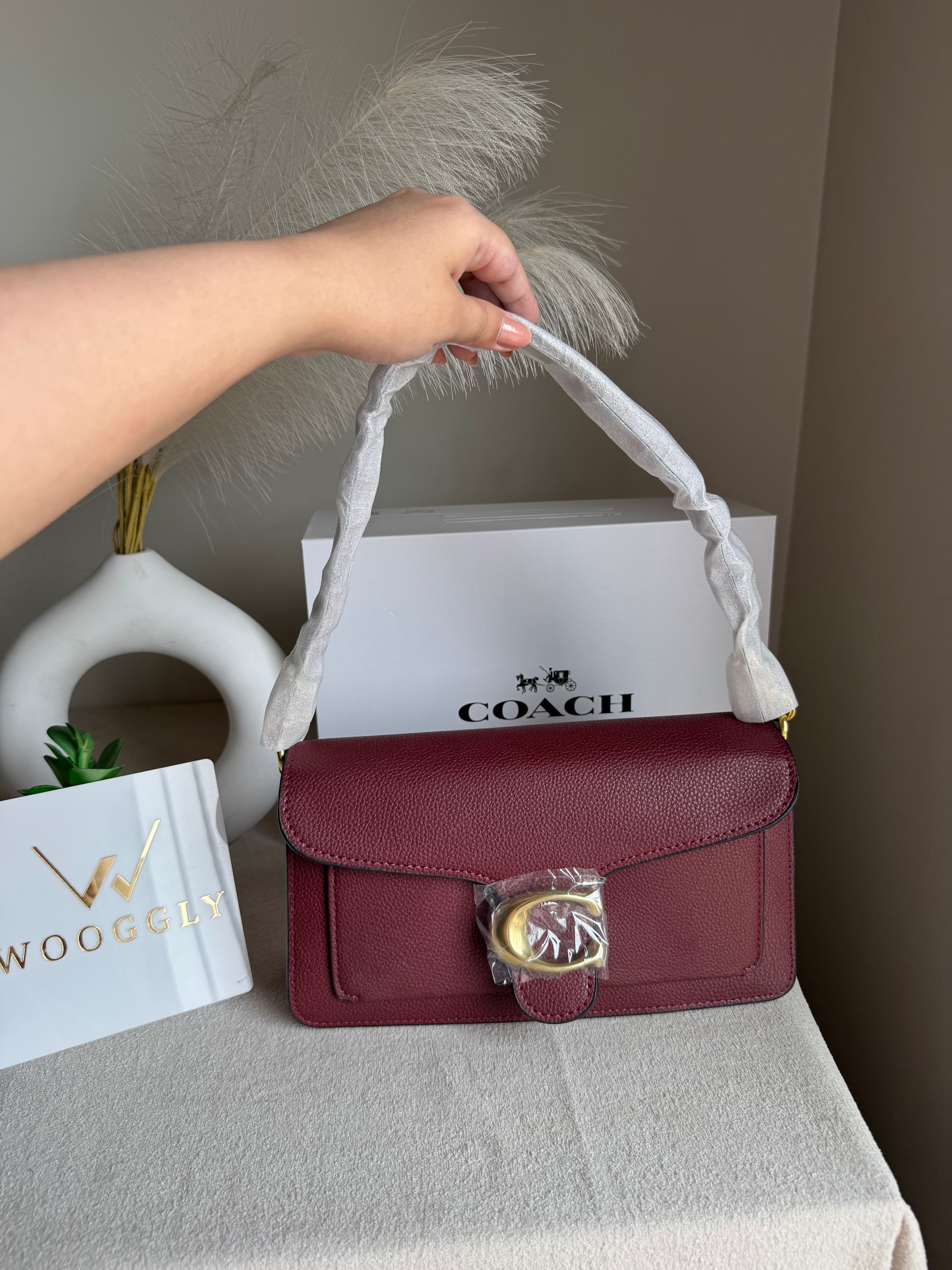 TABBY 26 EXTREMELY PREMIUM: LIMITED EDITION (MAROON)- MAGNETIC BOX PACKING
