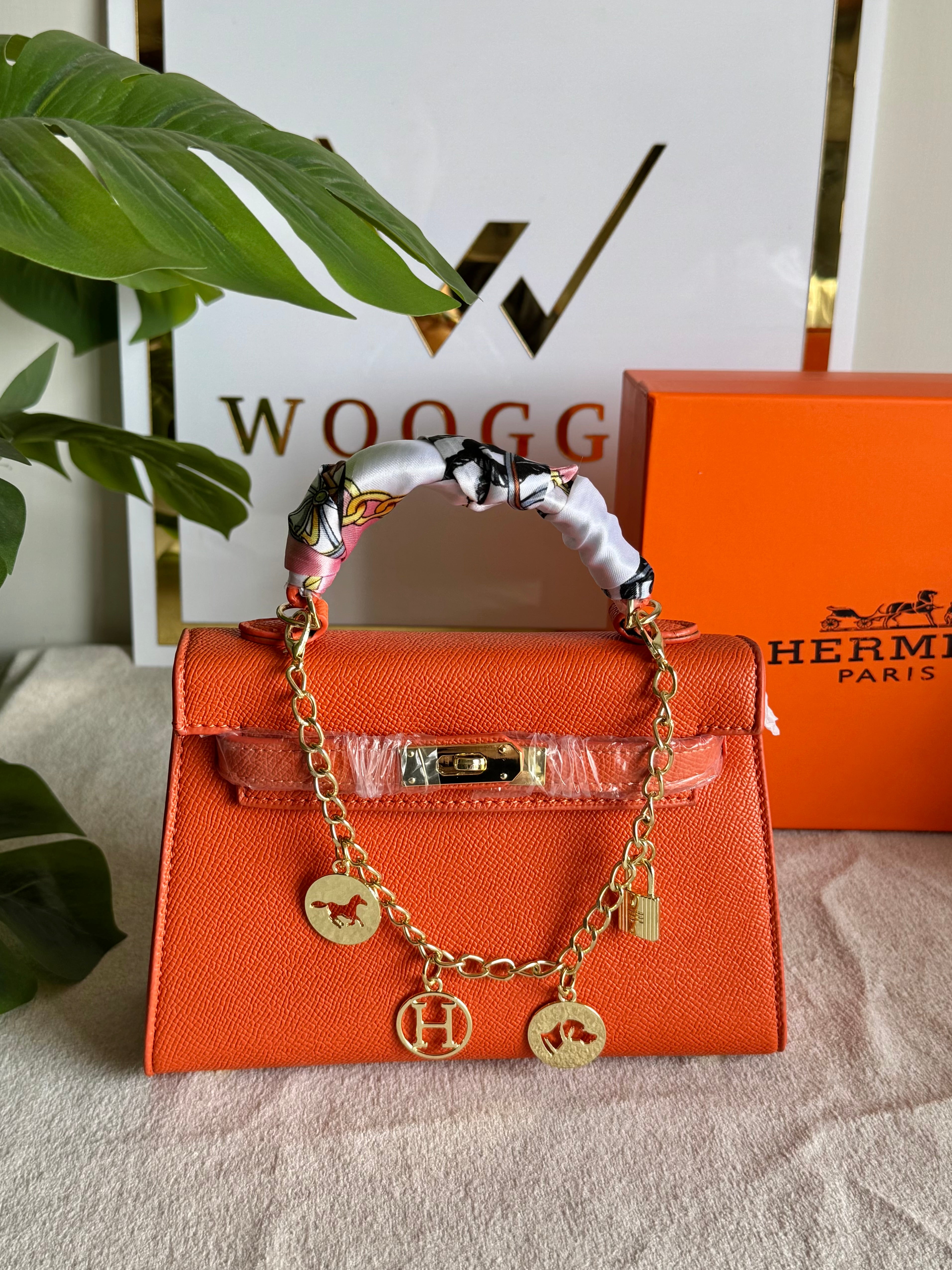 Hermes Kelly BOX PACKING with Chain and Scarf (Orange)