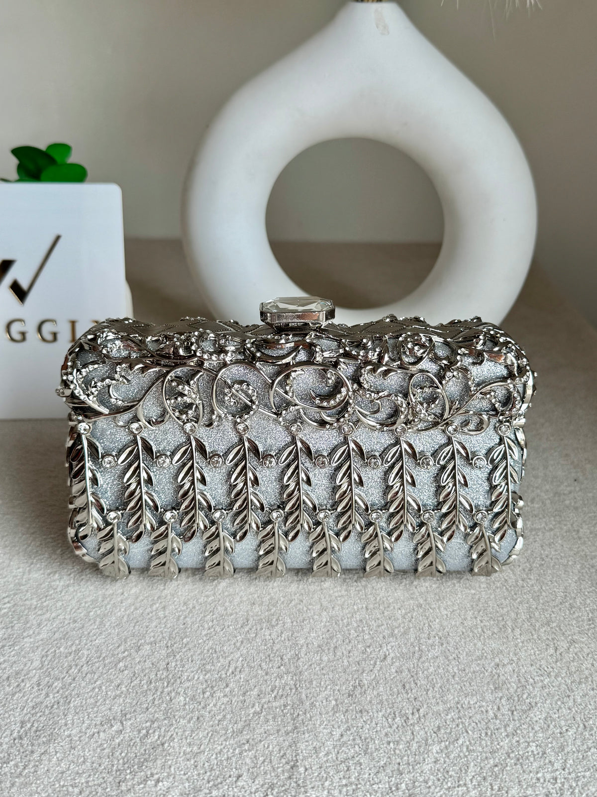 Amour Clutch Silver Metal