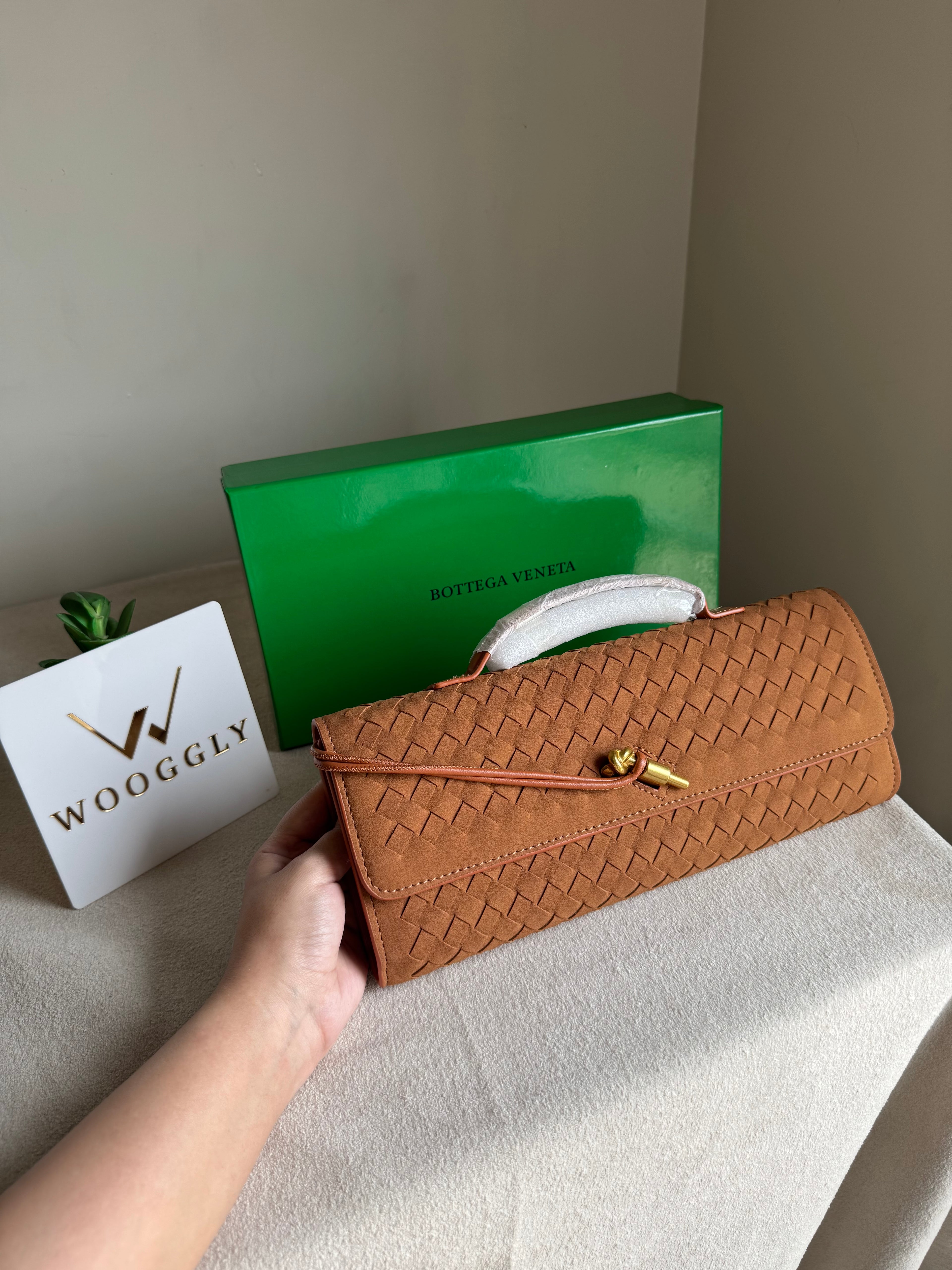 Premium Bottega Veneta Viral Bag with BOX Packing - Suede Brown