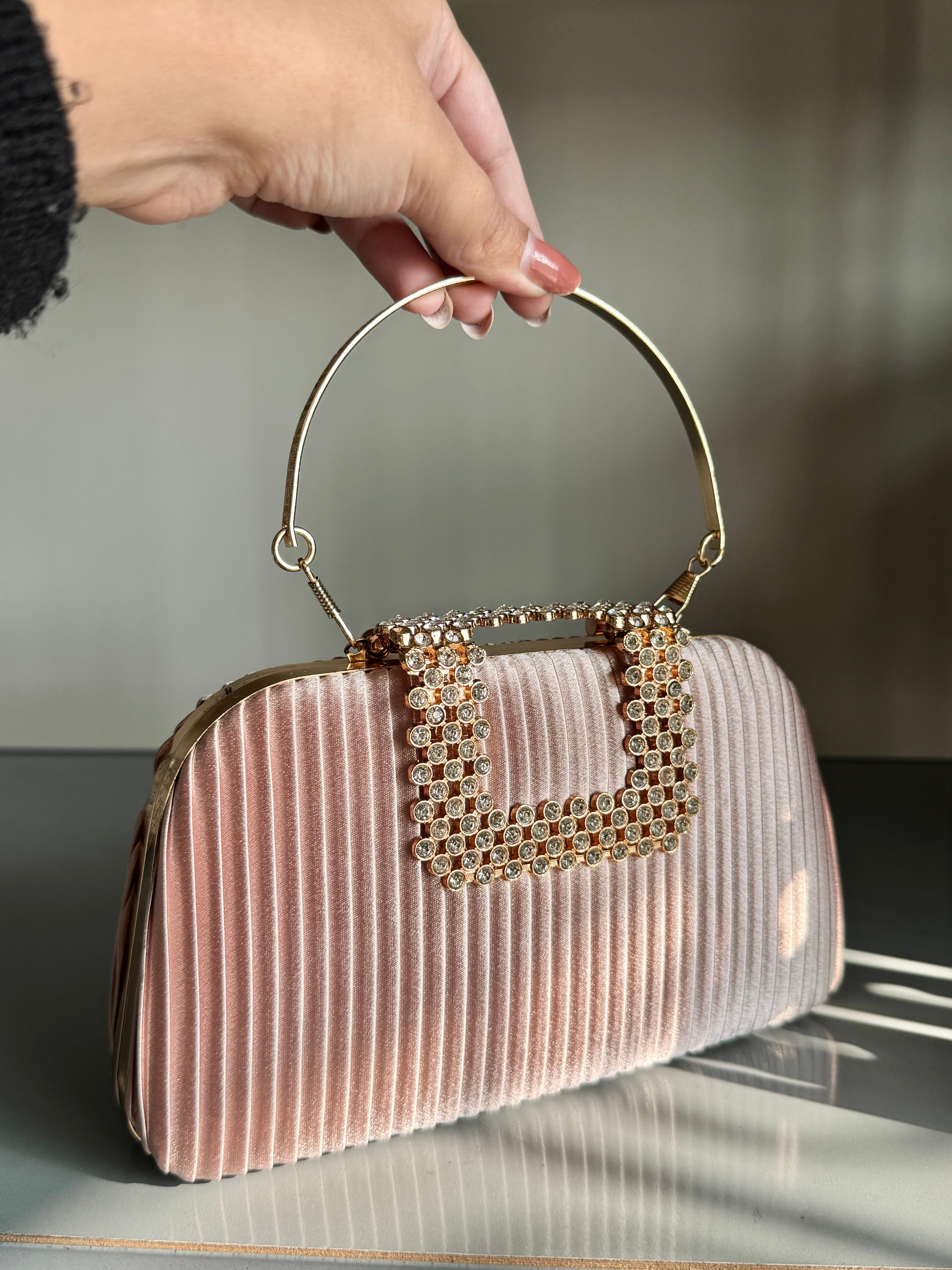 Velvet Charm Clutch - Pink