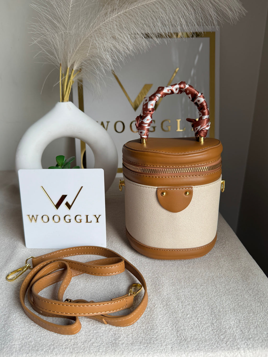Cutest Crossbody Bag / Makeup Box Cream & Brown