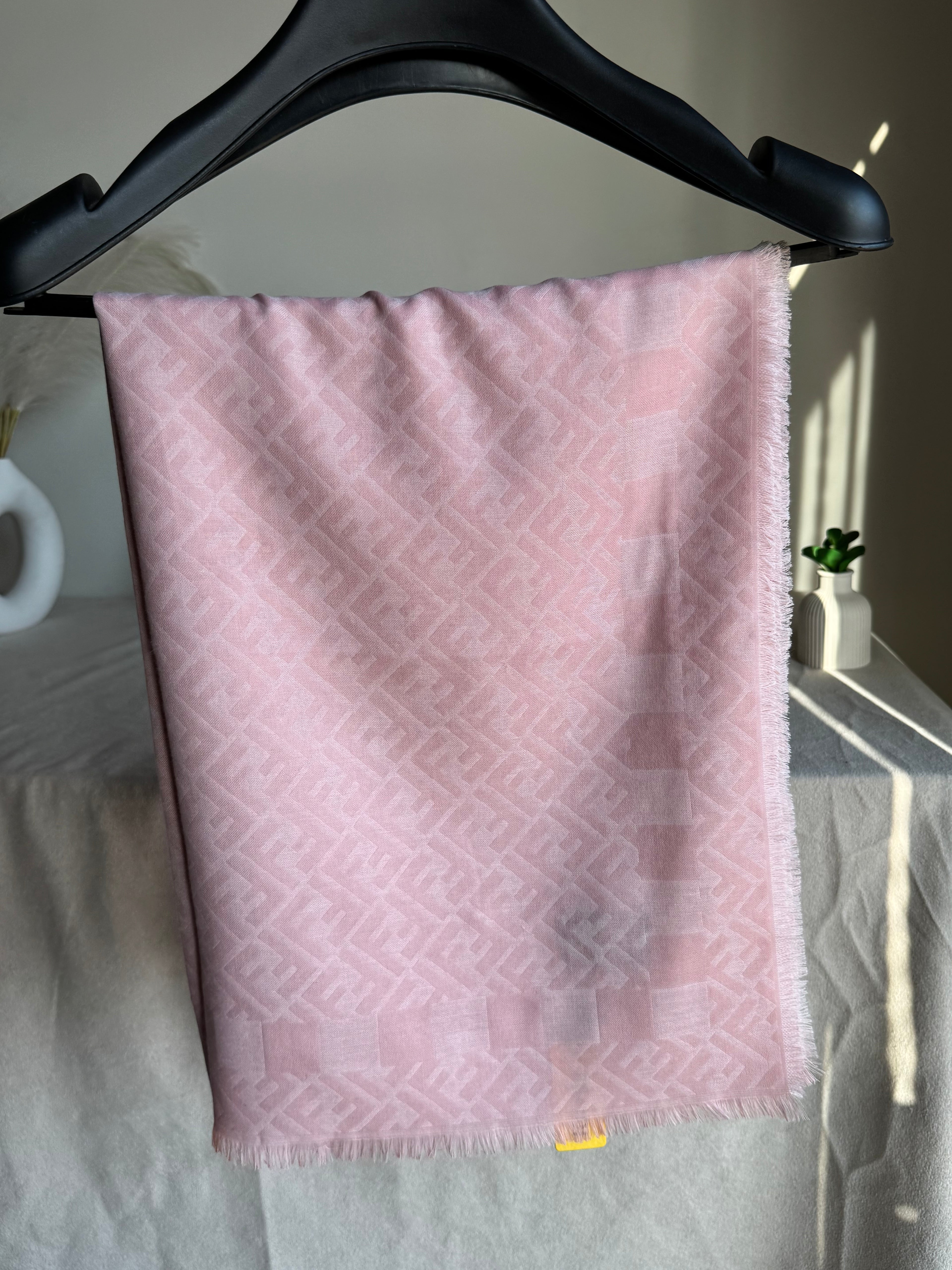 ALL SEASON Fendi Stoller - Fendi Baby Pink