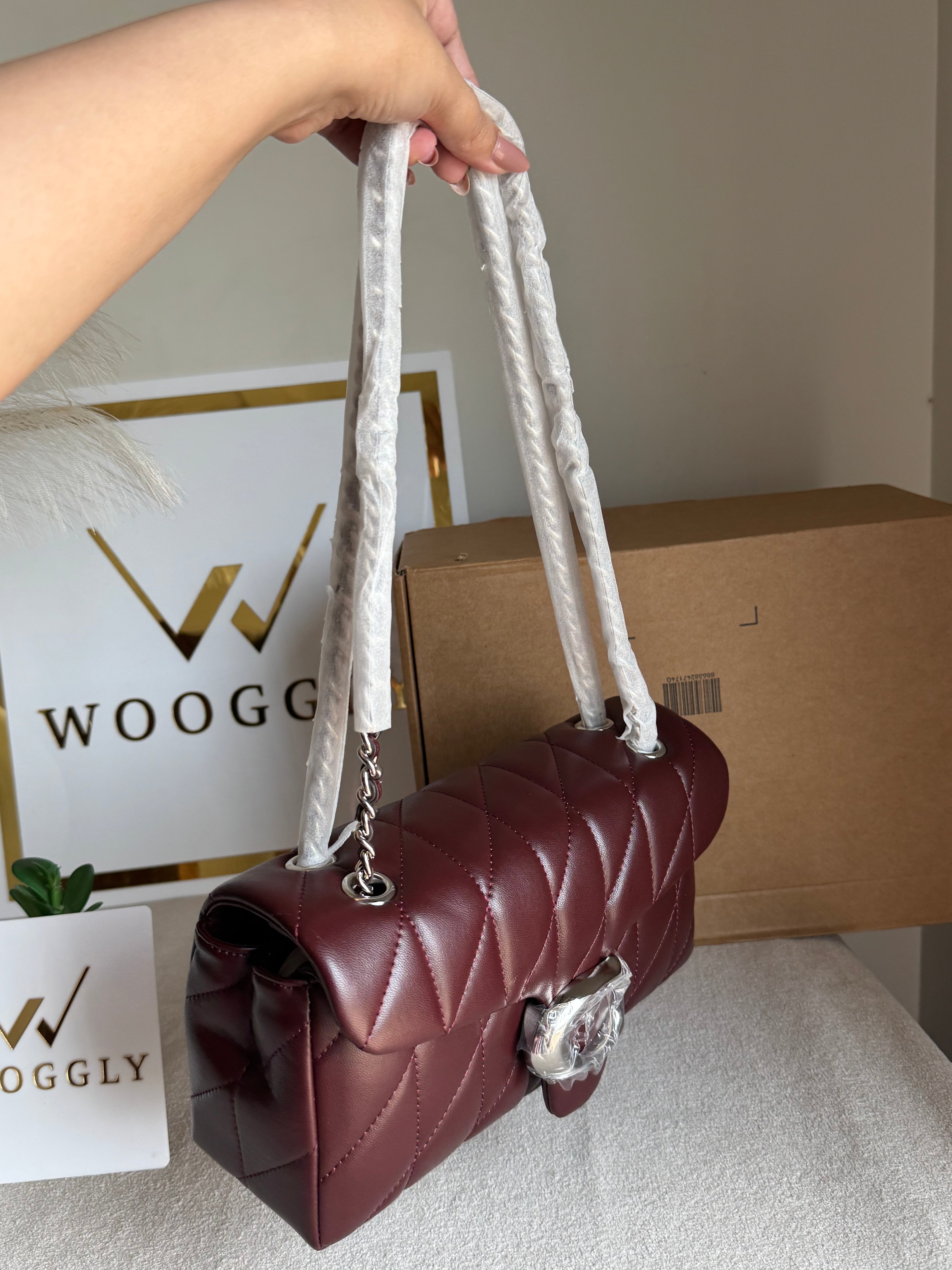 Quilted Tabby 26 EXTREMELY PREMIUM (Brownish Burgandy) - BOX PACKING