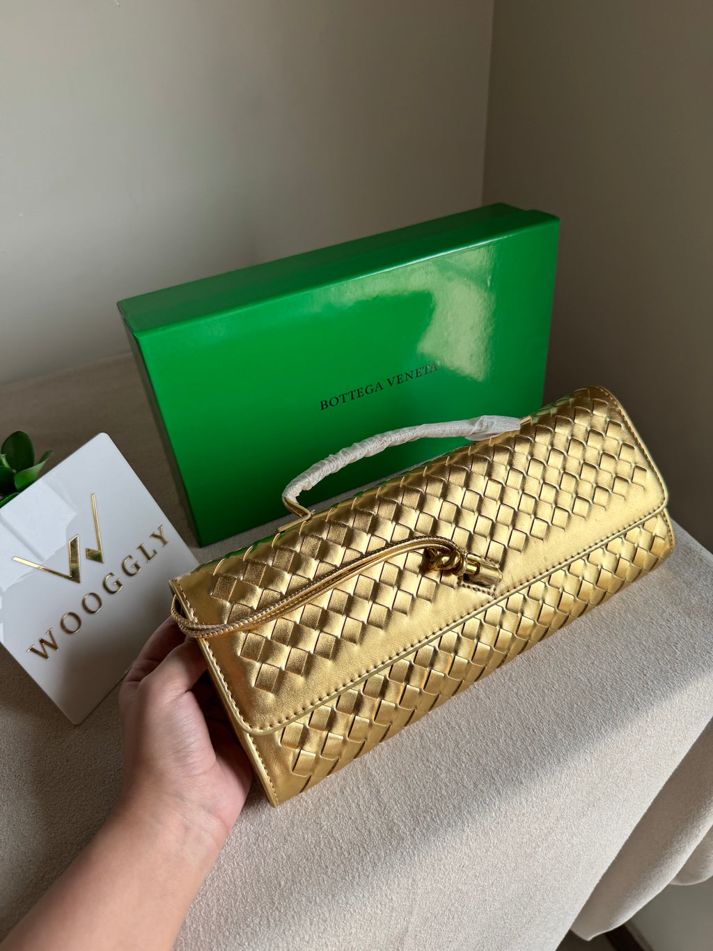 Premium Bottega Veneta Viral Bag with BOX Packing - Champagne