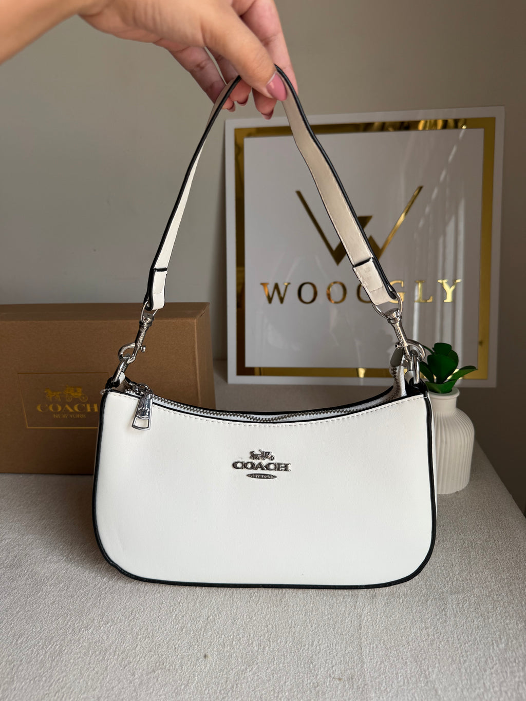 COACH TERI PREMIUM (White) - BOX PACKING