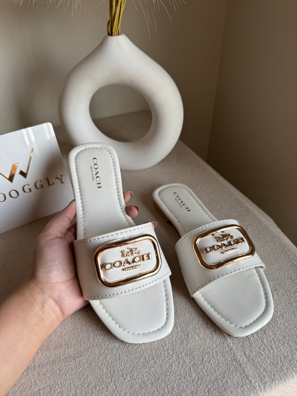 Minimal Coach Slides - White