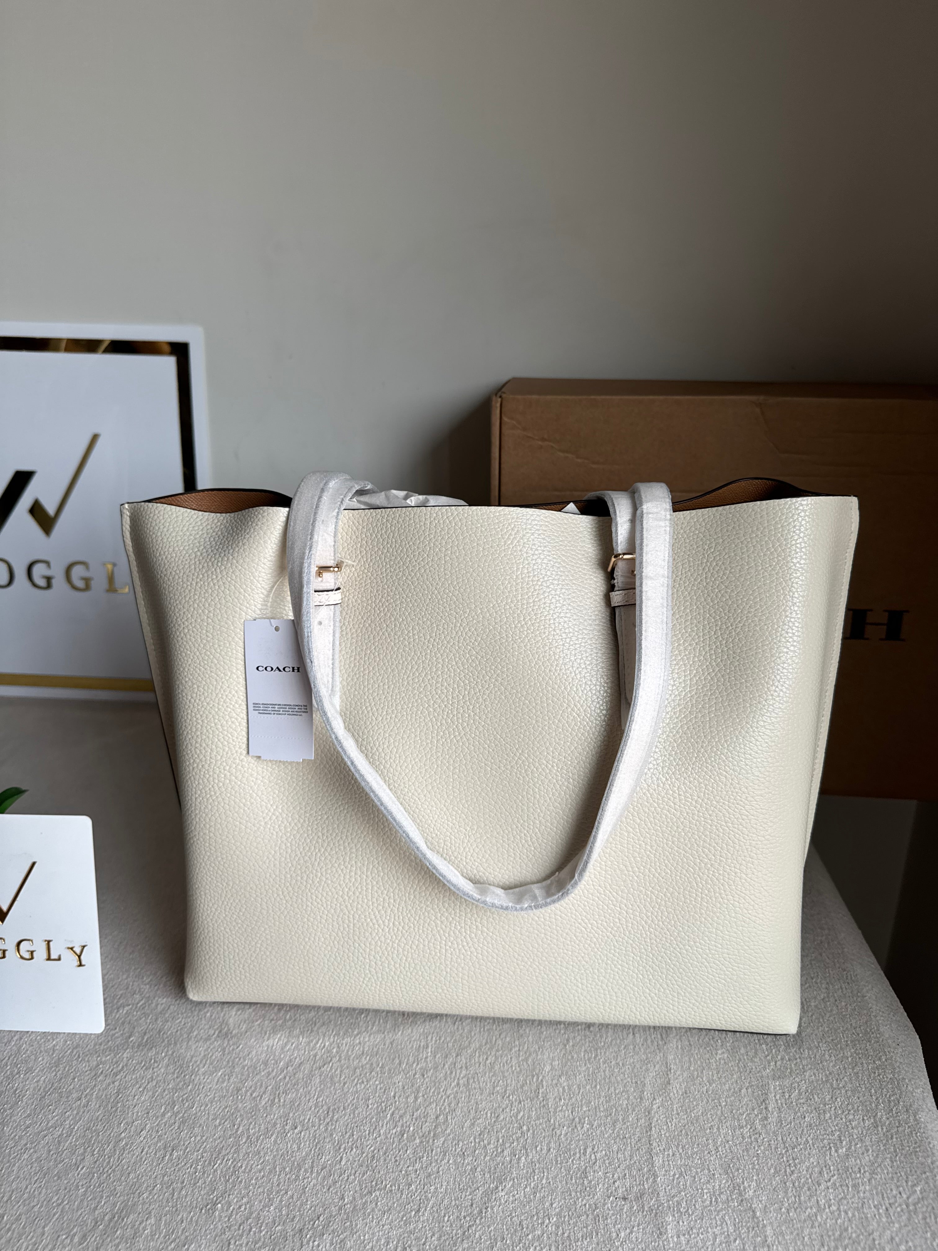 EXTREMELY PREMIUM COACH Mollie Tote Bag - Cream (BOX PACKING)