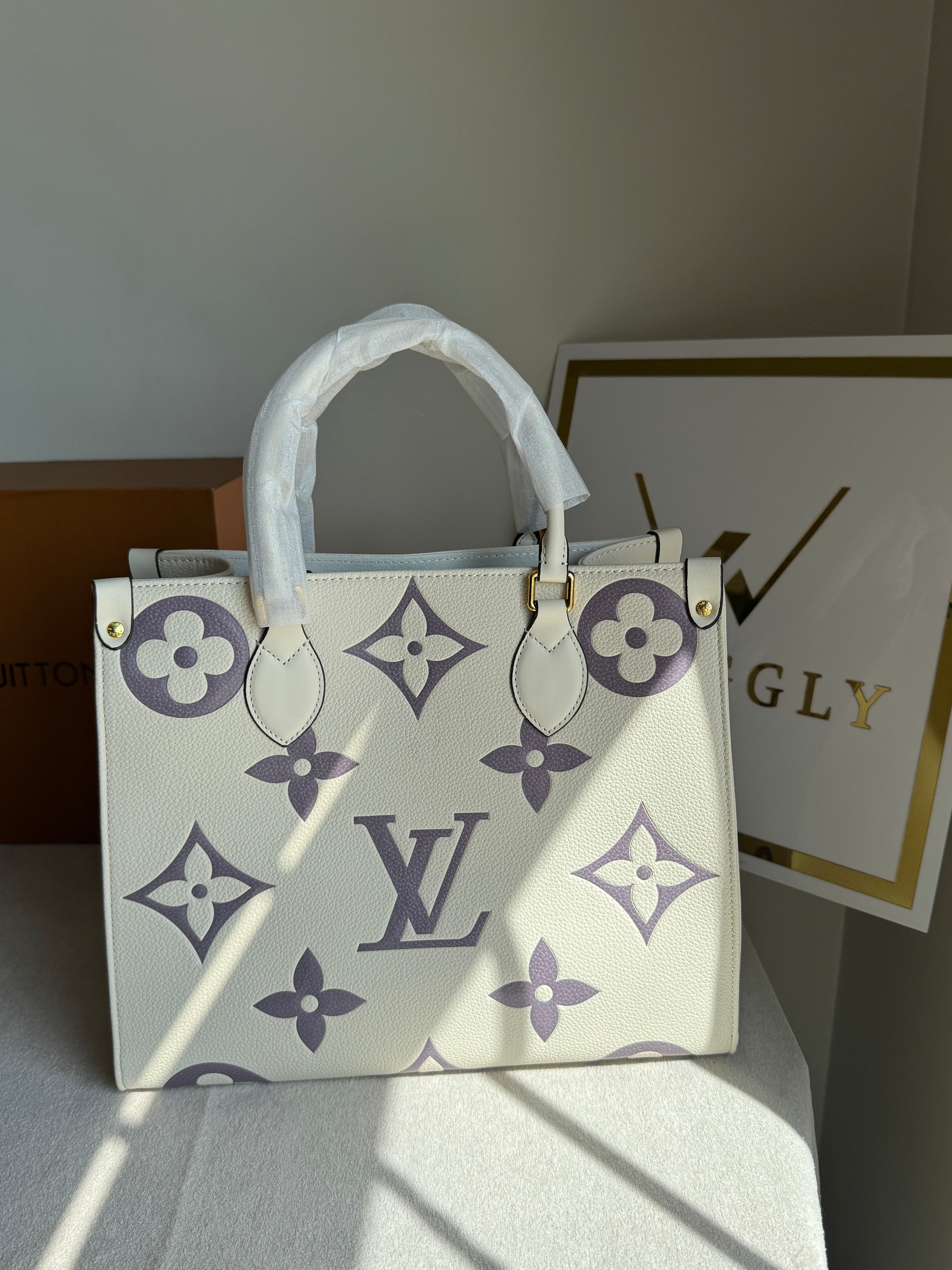 LV On The Go Tote Bag - Cream & Grey (BOX PACKING)