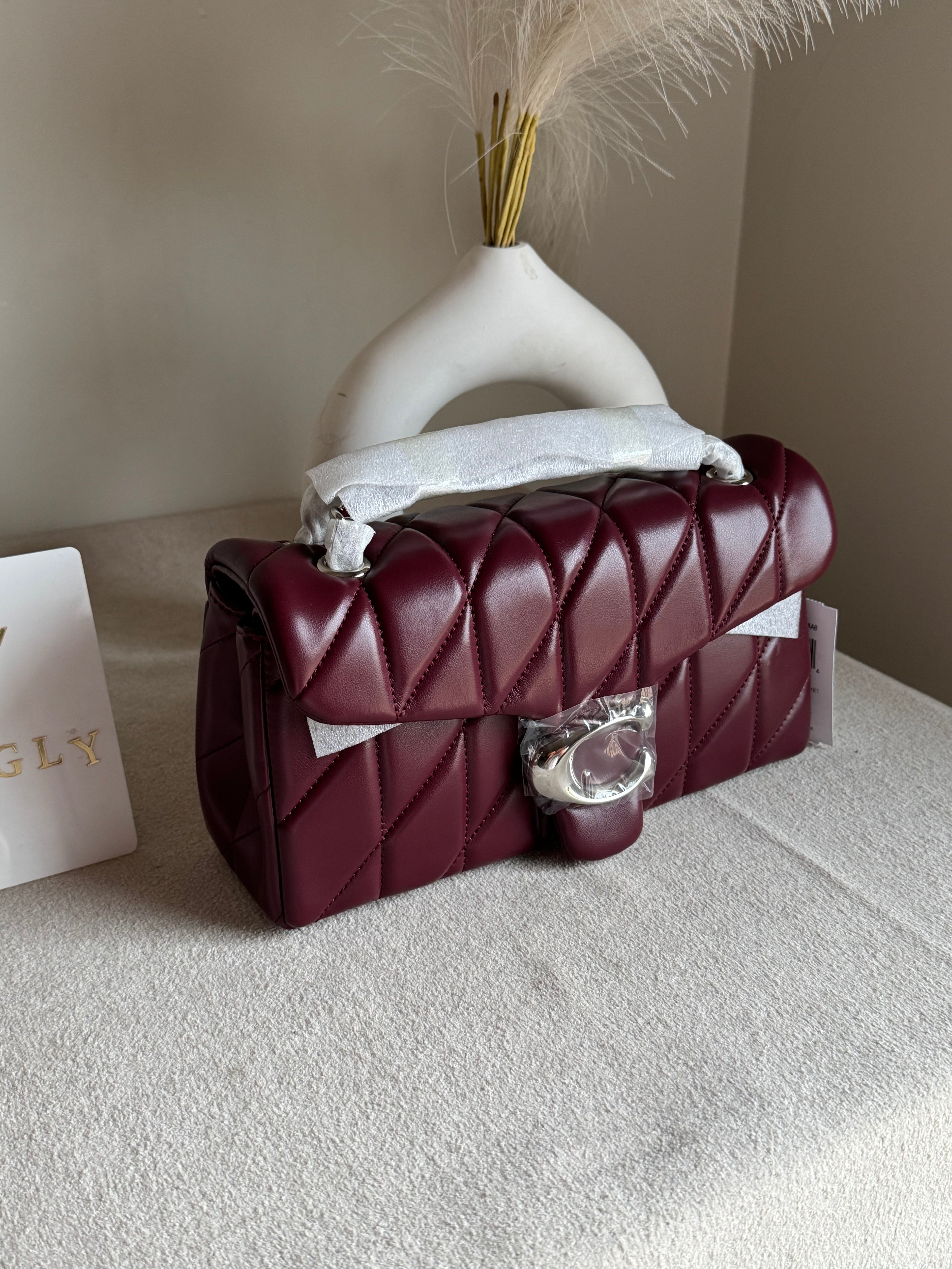Quilted Tabby 26 EXTREMELY PREMIUM (Burgandy) - BOX PACKING