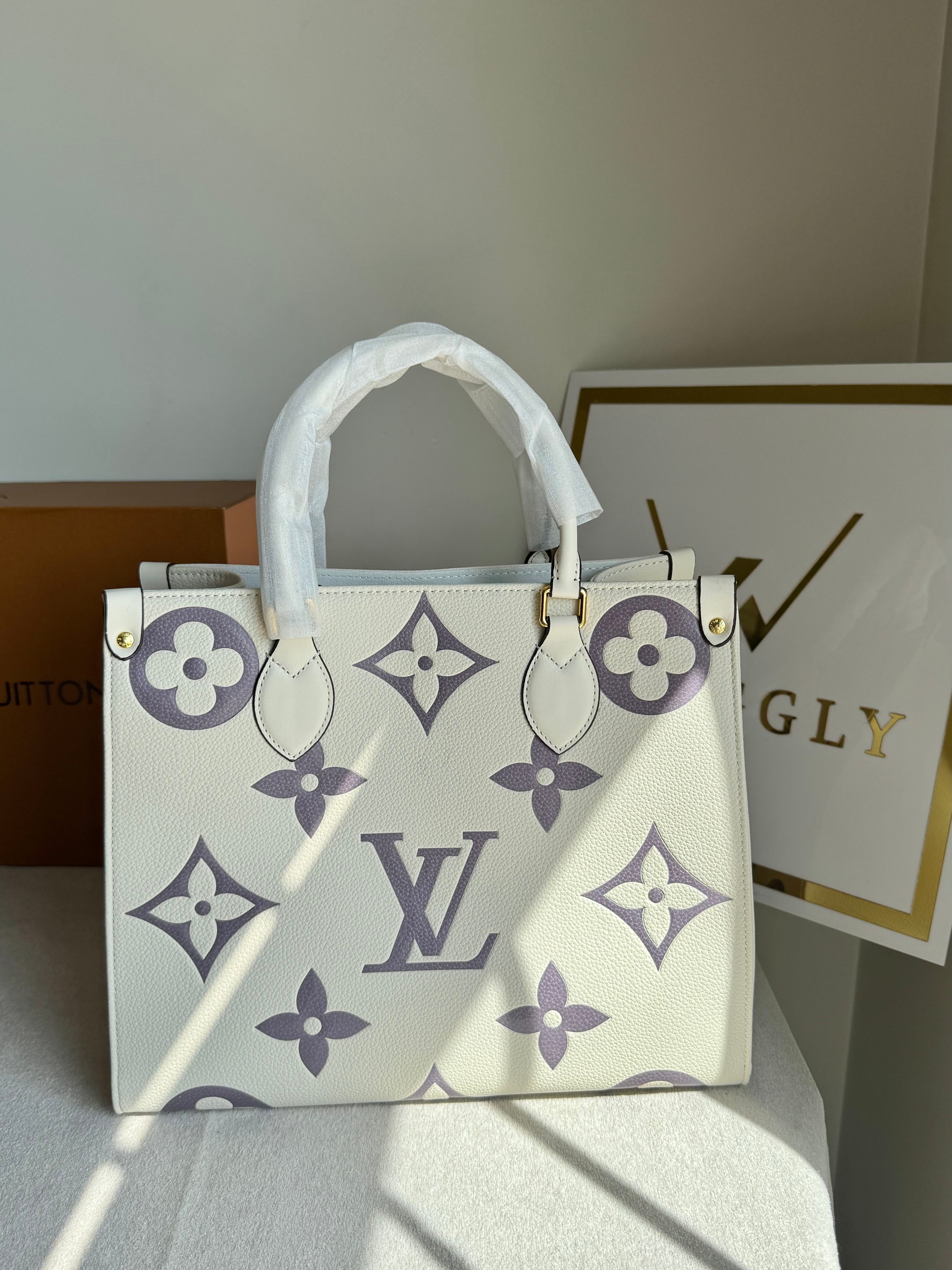 LV On The Go Tote Bag - Cream & Grey (BOX PACKING)