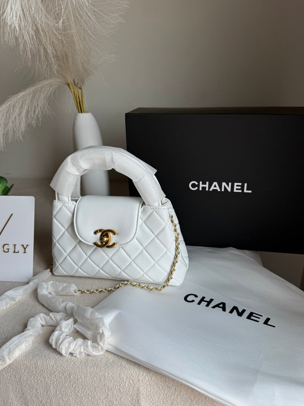CH Premium Viral Quilted Bag – White with Box Packaging