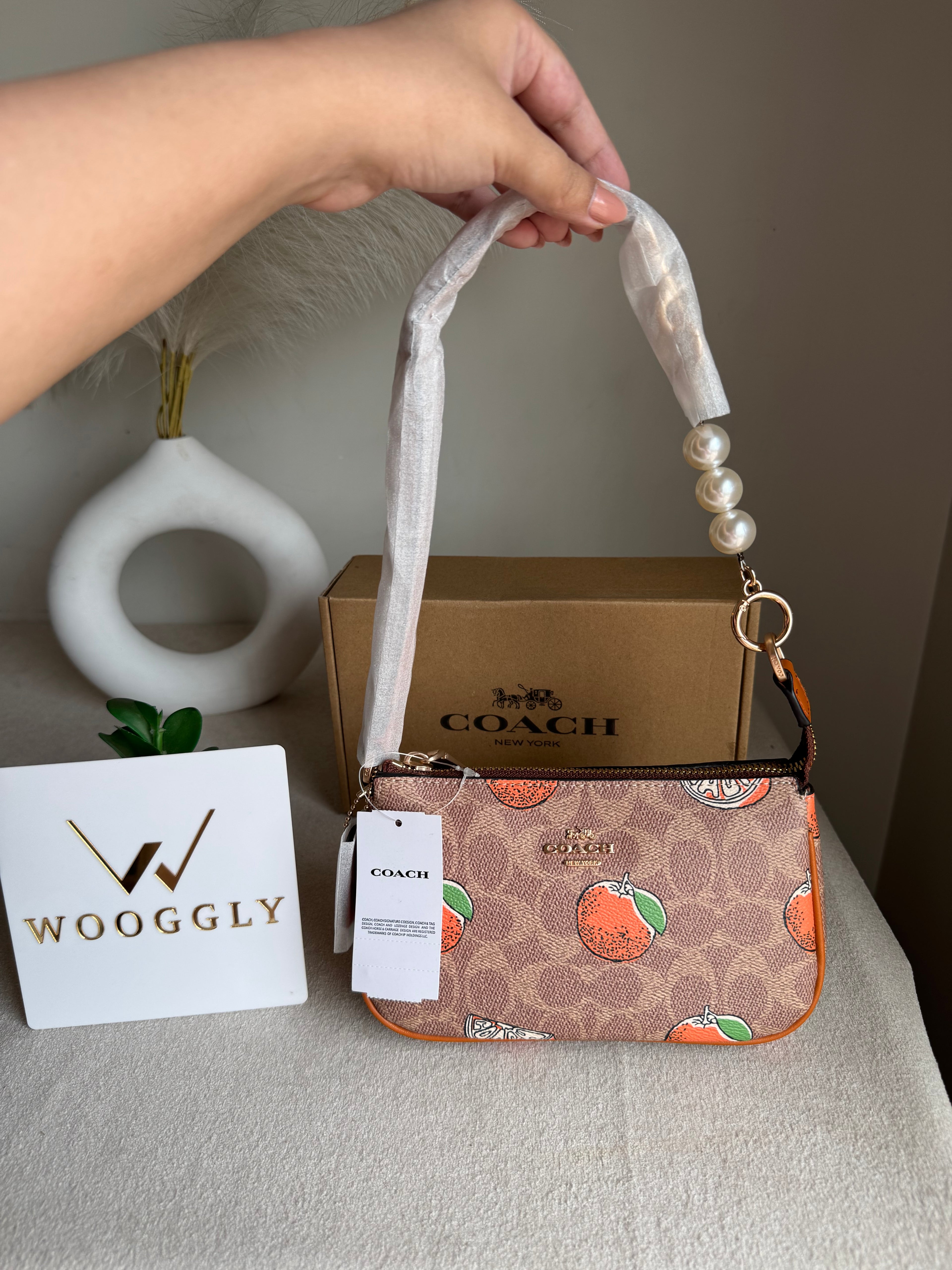 Nolita 19 Signature Canvas with Cute Oranges - BOX PACKING