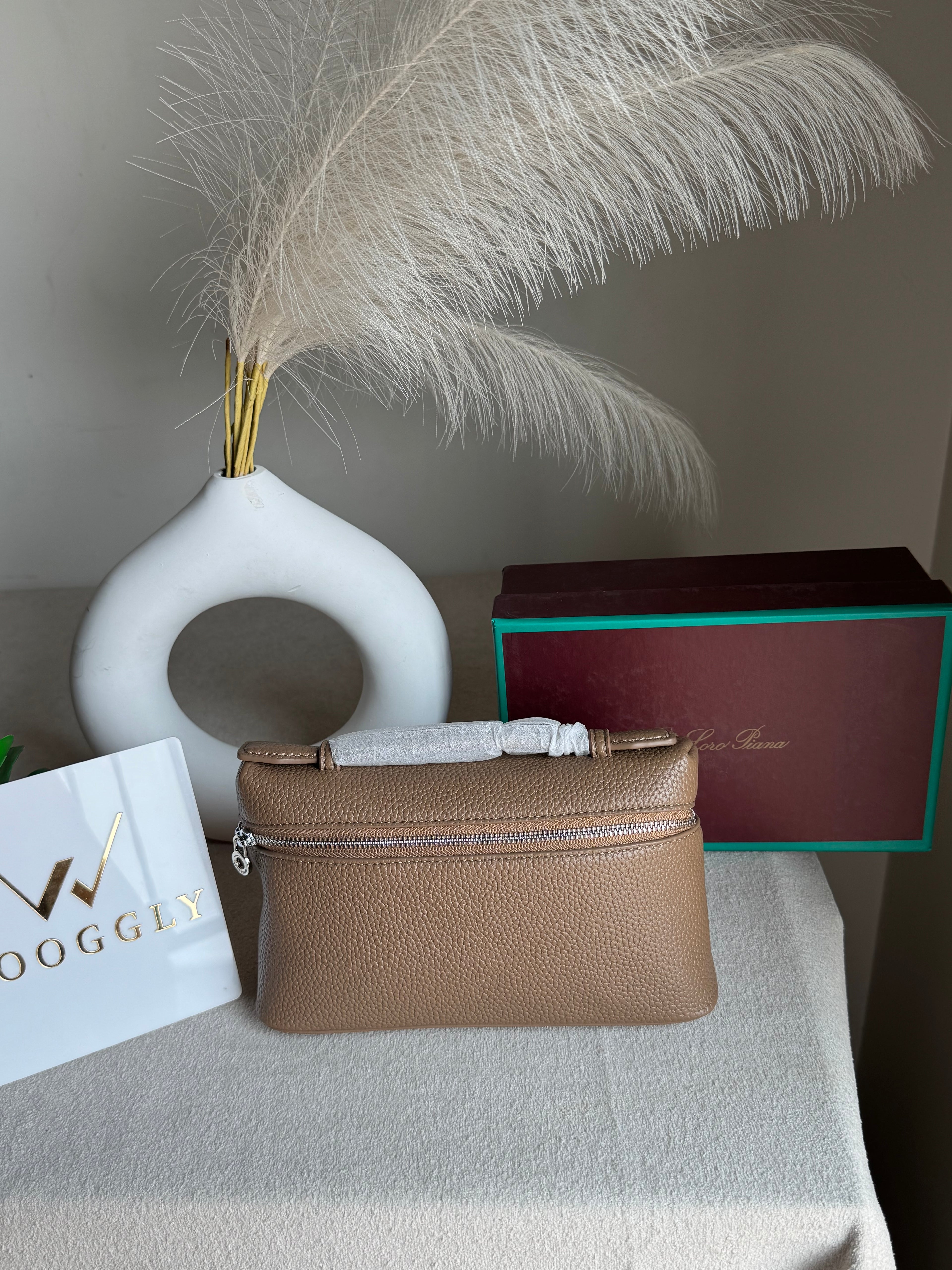 Loro Piana Premium Signature Bag - Khaaki