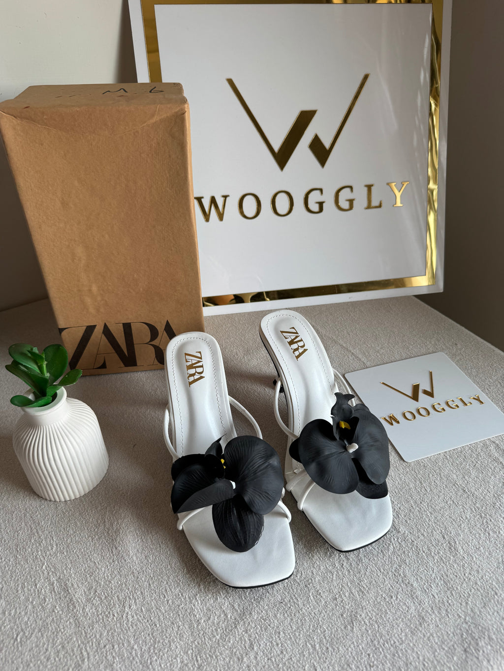 Zara Flower Heels WHITE WITH BLACK with Brand Box