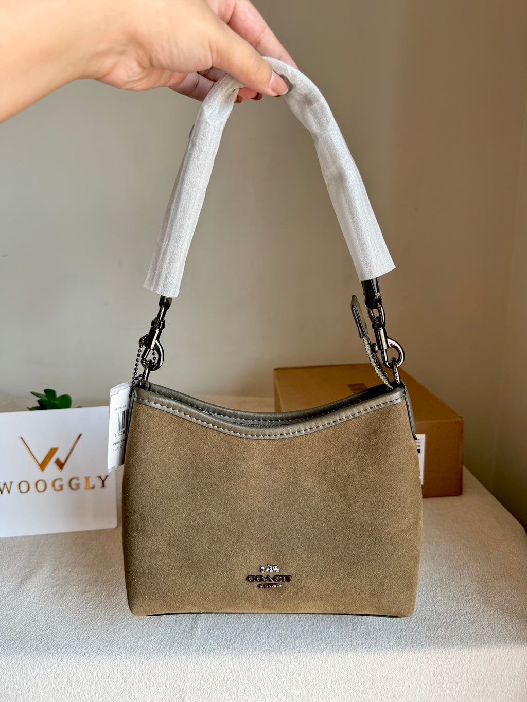 COACH PREMIUM Suede Shoulder Bag OLIVE - BOX PACKING