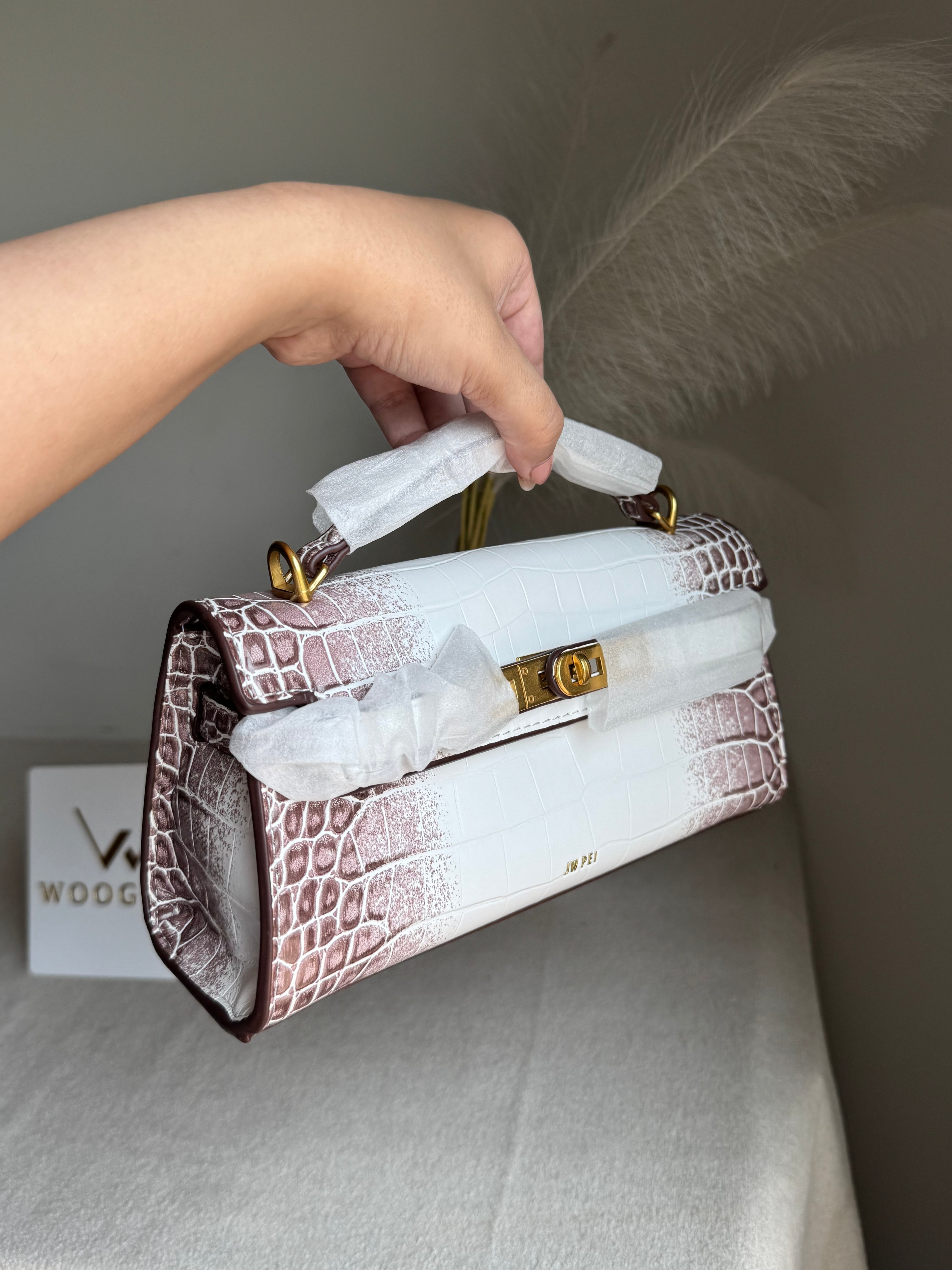 Noor Top Handle Bag - Leather White & Burgandy