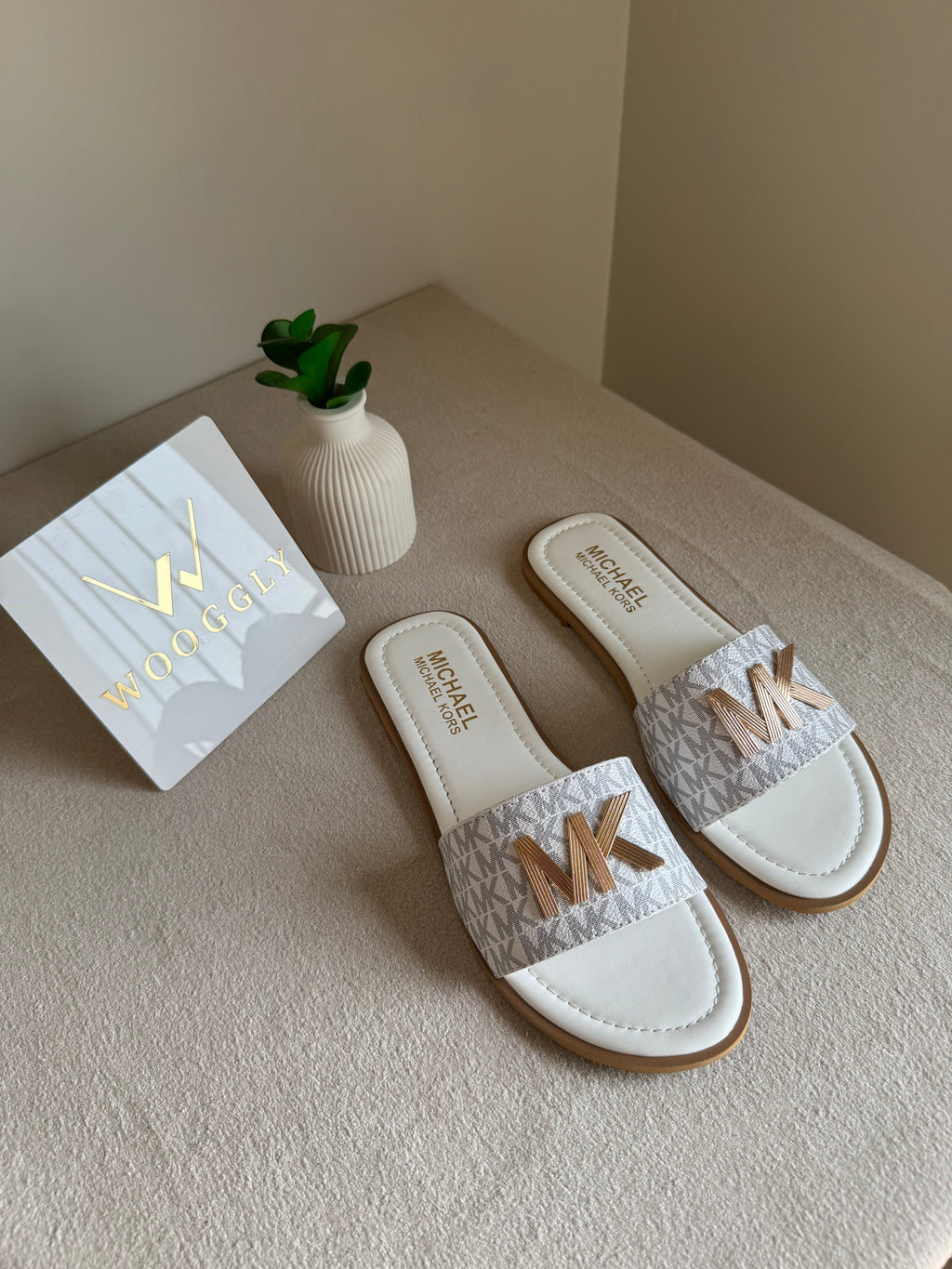 Viral MK Slides - White