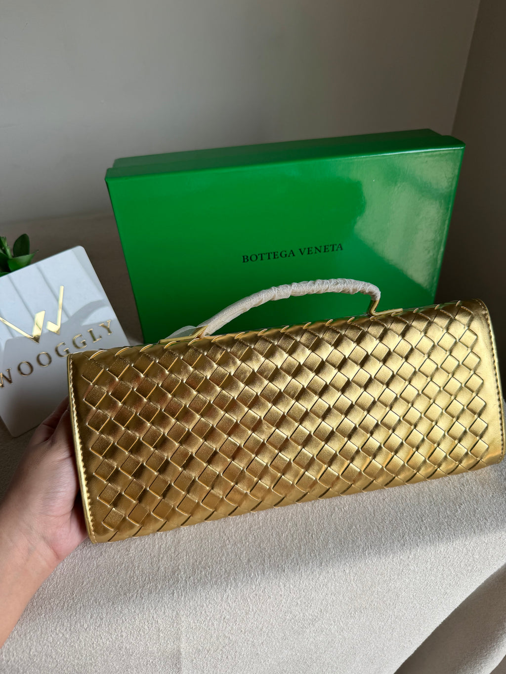 Premium Bottega Veneta Viral Bag with BOX Packing - Champagne