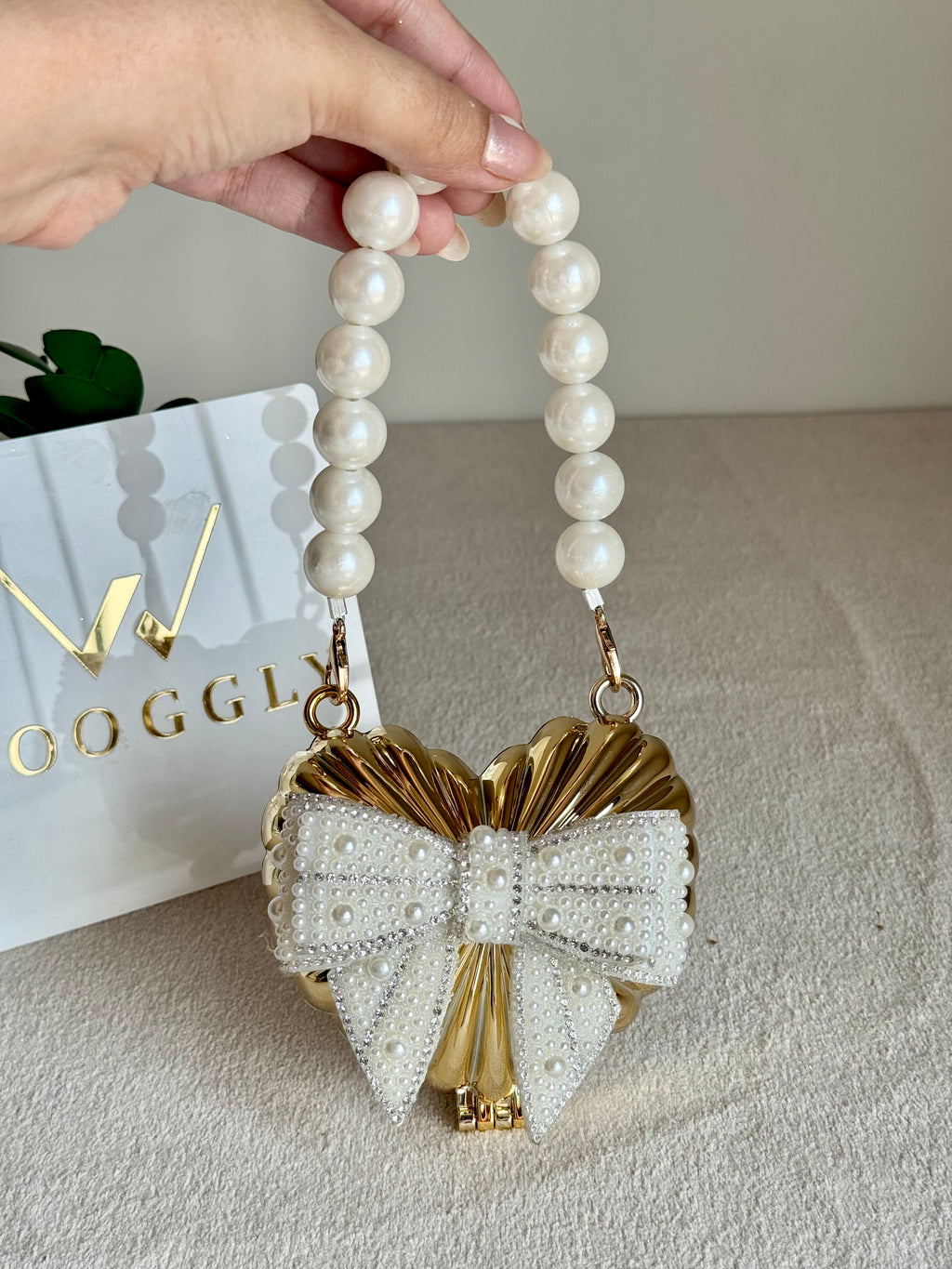 Blush Bow Heart Clutch (Gold)