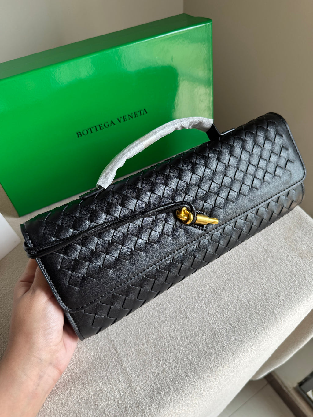 Premium Bottega Veneta Viral Bag with BOX Packing - Black