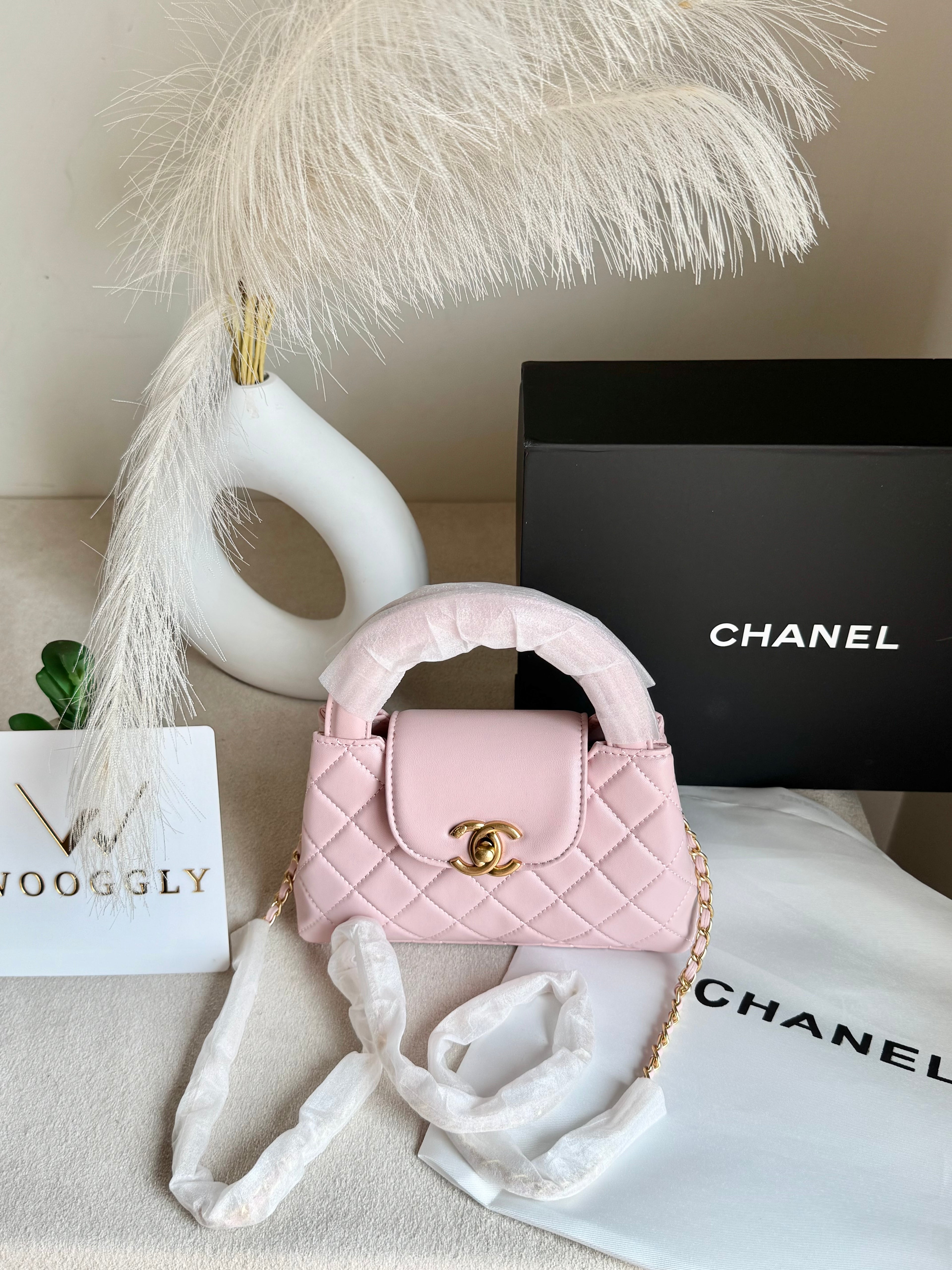 CH Premium Viral Quilted Bag – Pink with Box Packaging