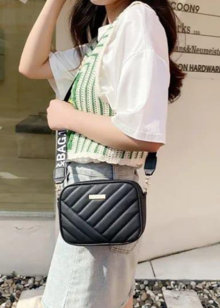 Clara Black Crossbody