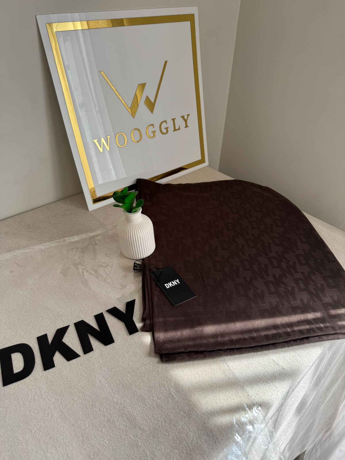 ALL SEASON DKNY Stoller - Chocolate Brown