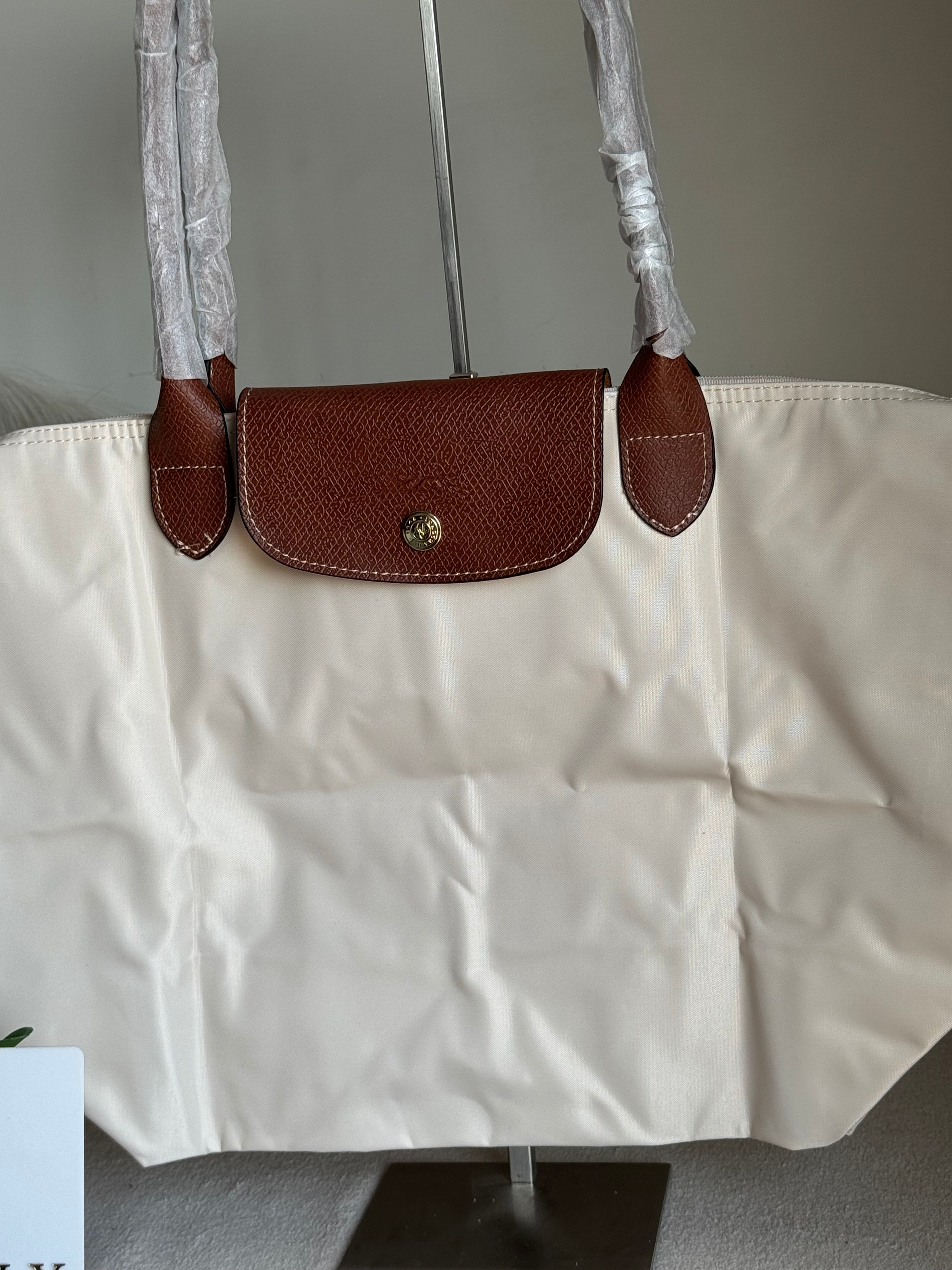 Longchamp Tote LARGE - Paper White (WITH BRAND LOGO)