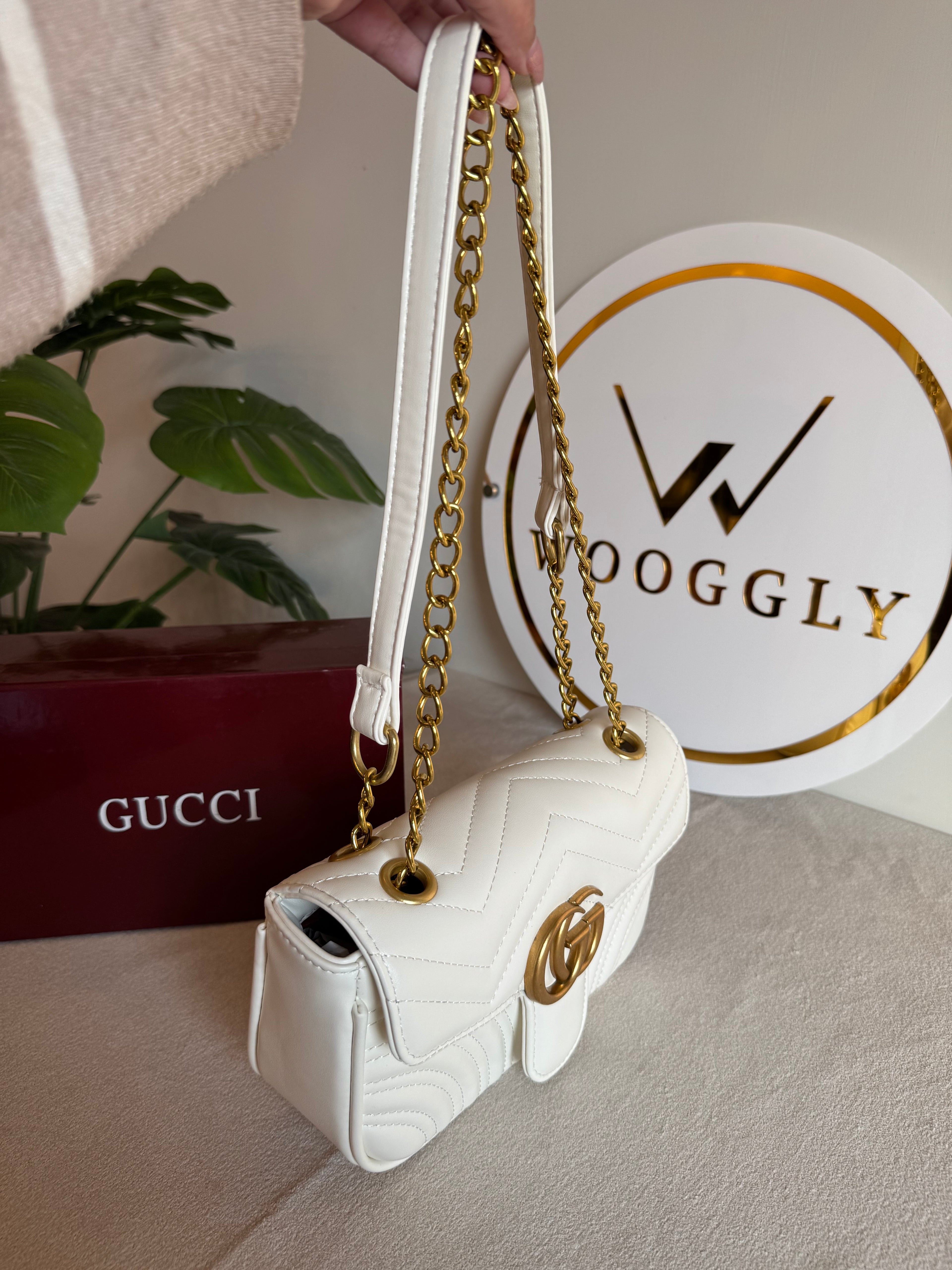 Gucci Signature Bag MEDIUM - Cream with Box Packing