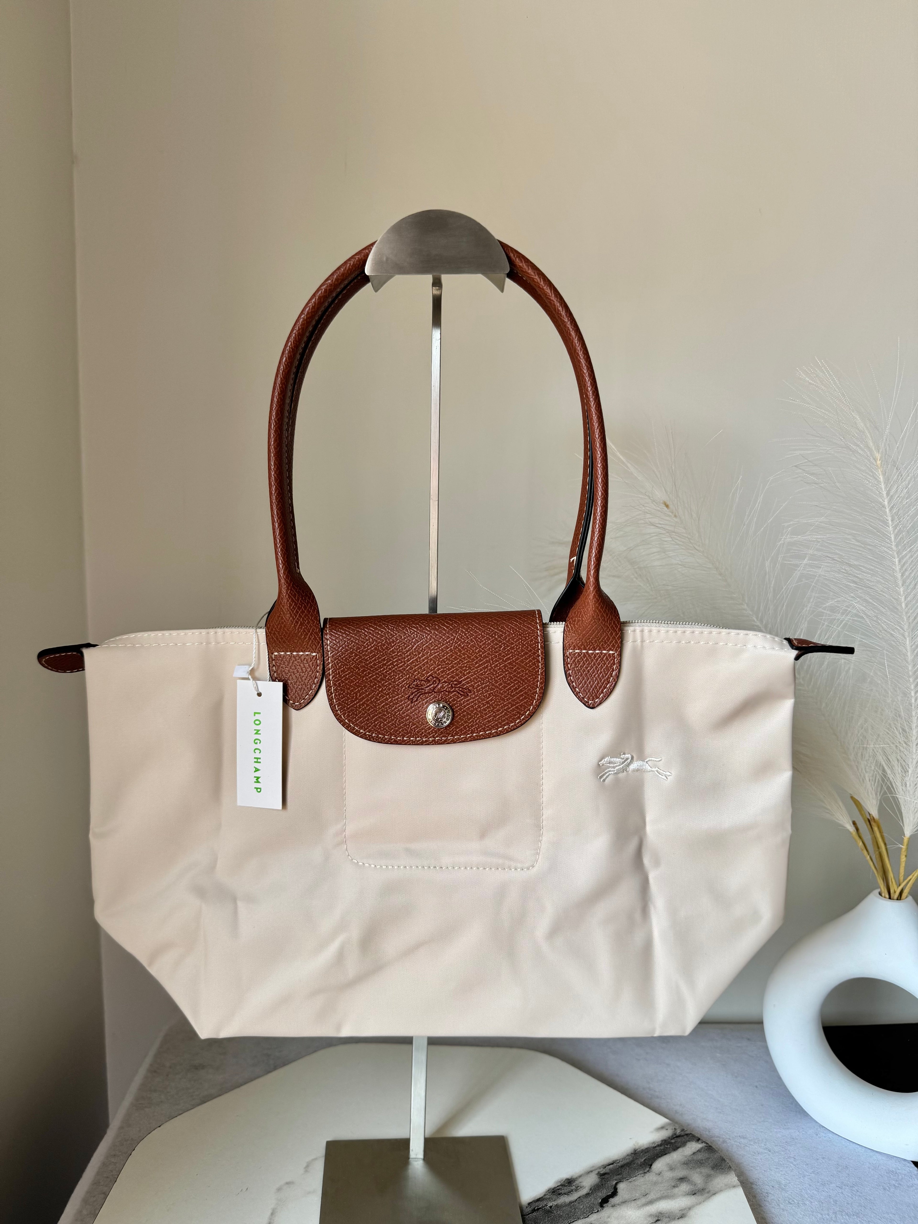 Longchamp Tote MEDIUM - Paper White (WITH BRAND LOGO)