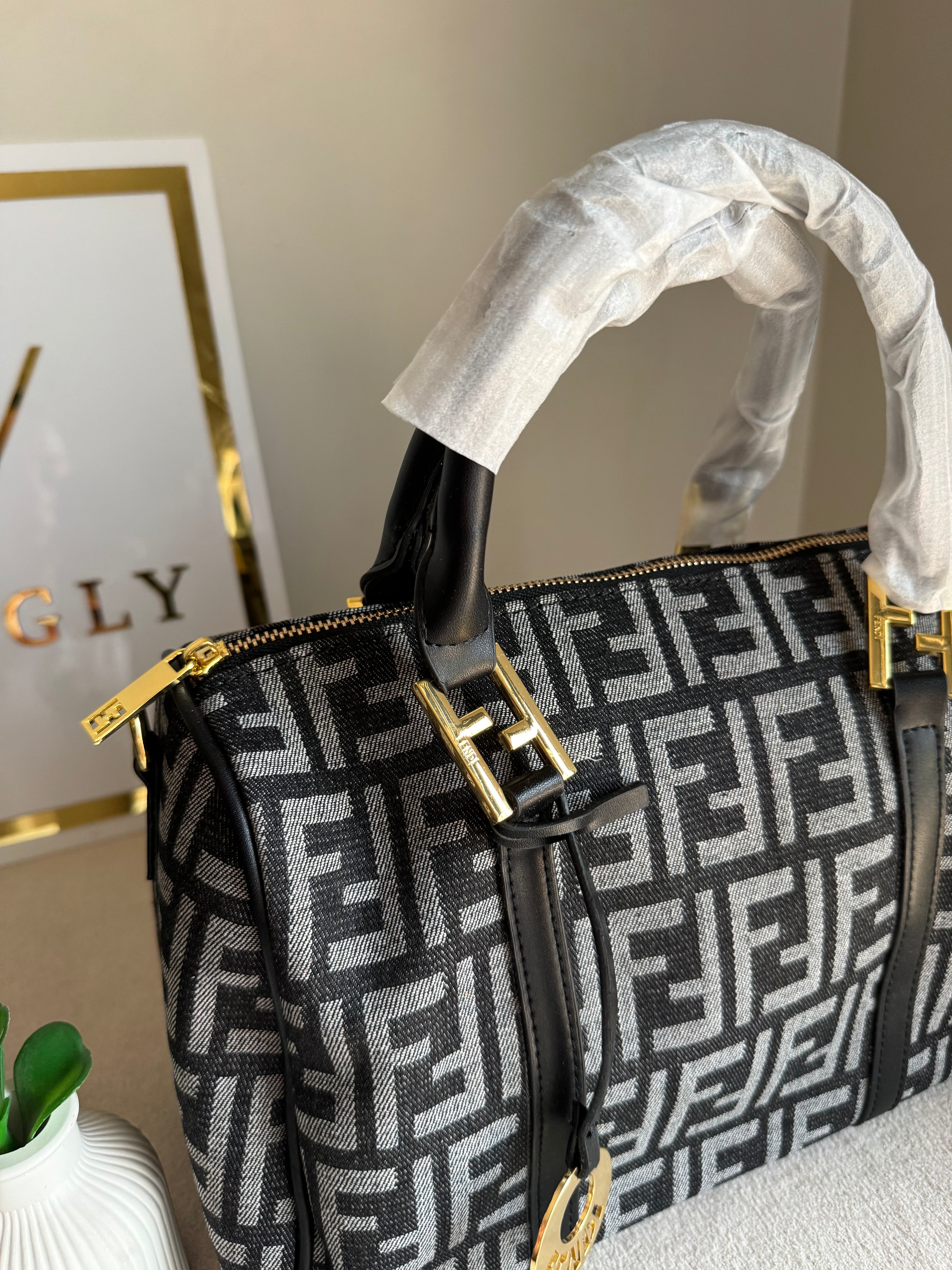 Fendi Signature Hand Bag - Black & Grey