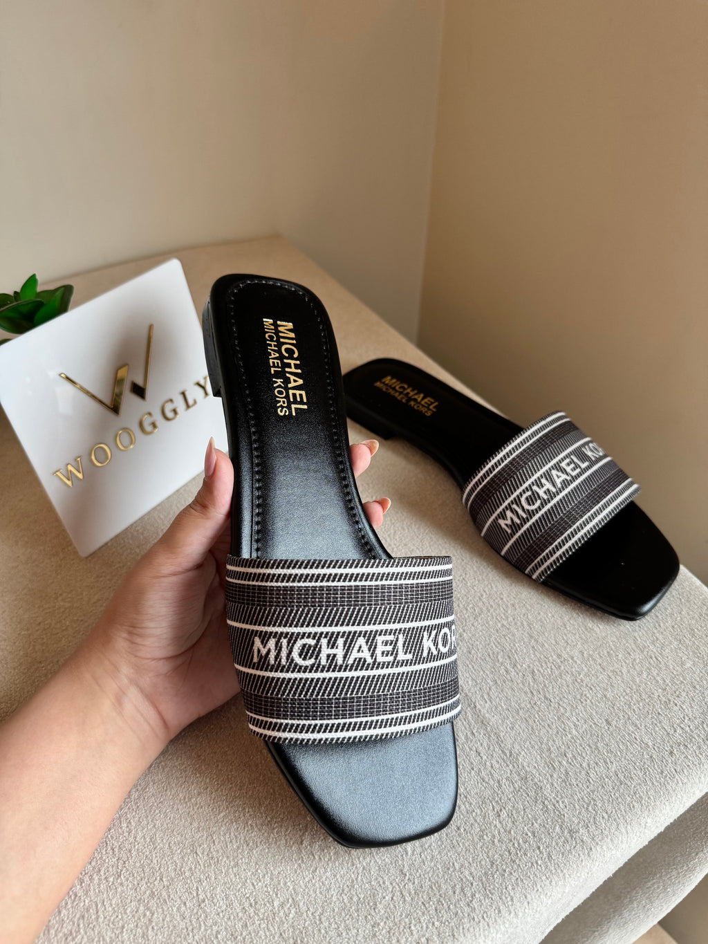 MK Classy Slide Black