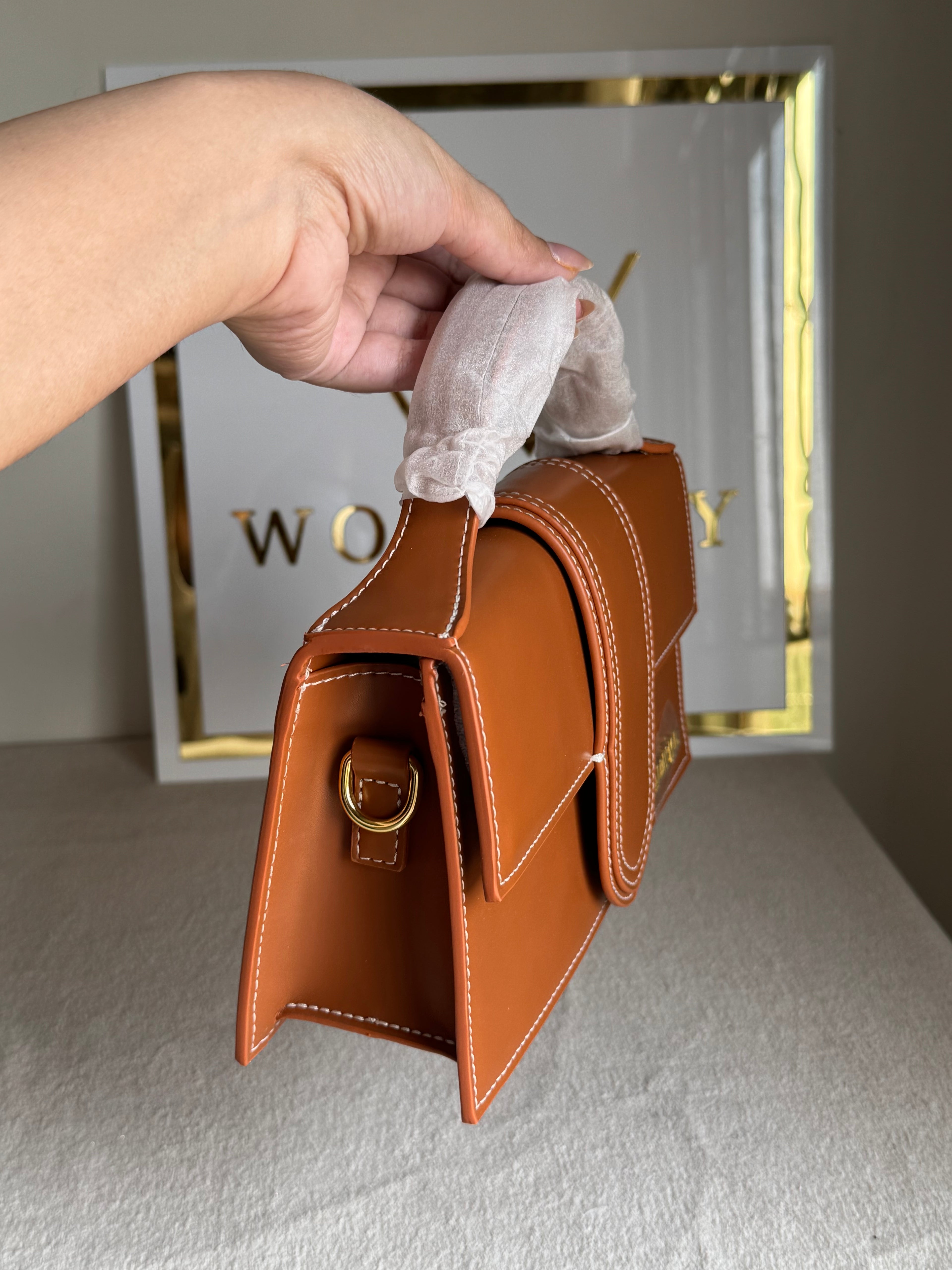 Jacquemus - Medium Bambino (Brown) BOX PACKING
