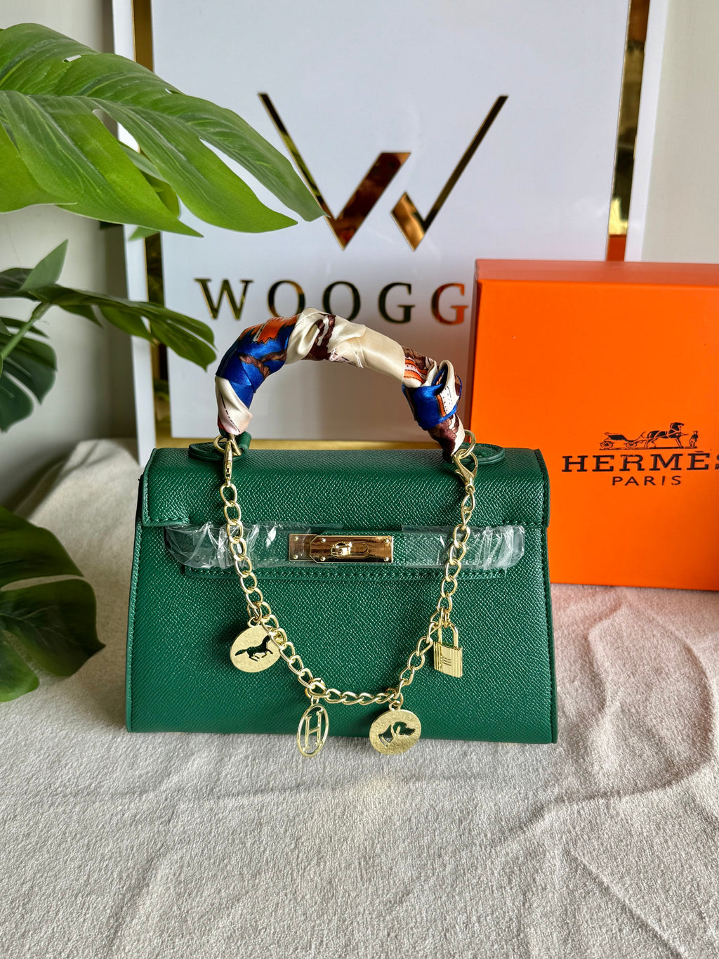 Hermes Kelly BOX PACKING with Chain and Silk Scarf (Green)