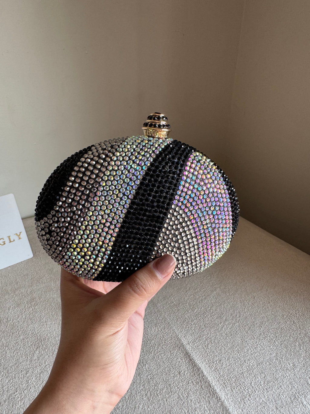 High Quality Luxe Statement Clutch - Black