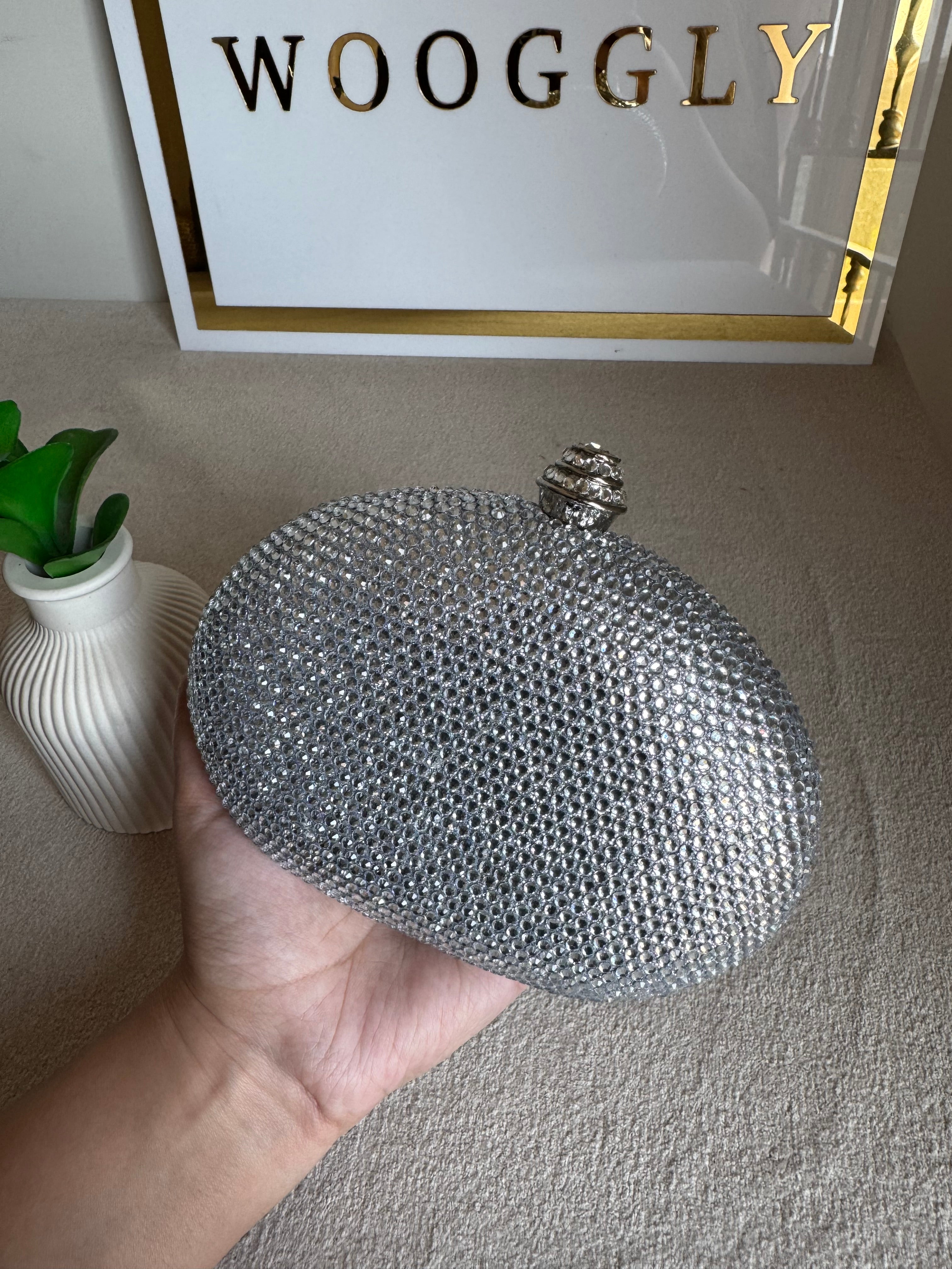 High Quality Luxe Statement Clutch - Silver