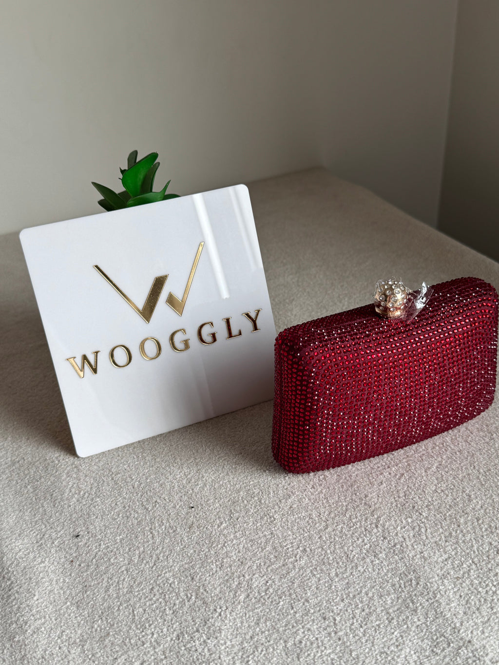 Icon Clutch Red