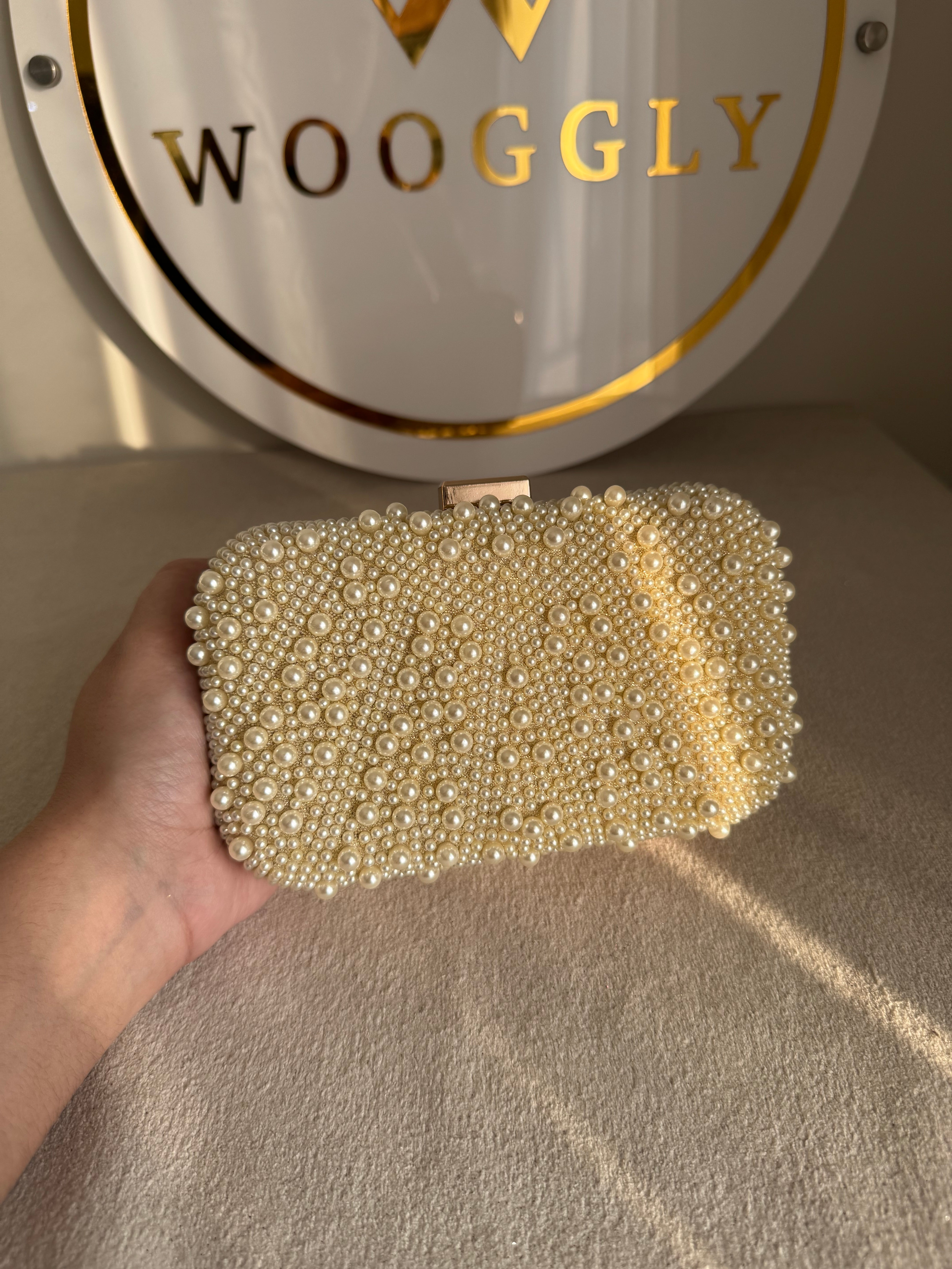 Glam Pearl Clutch