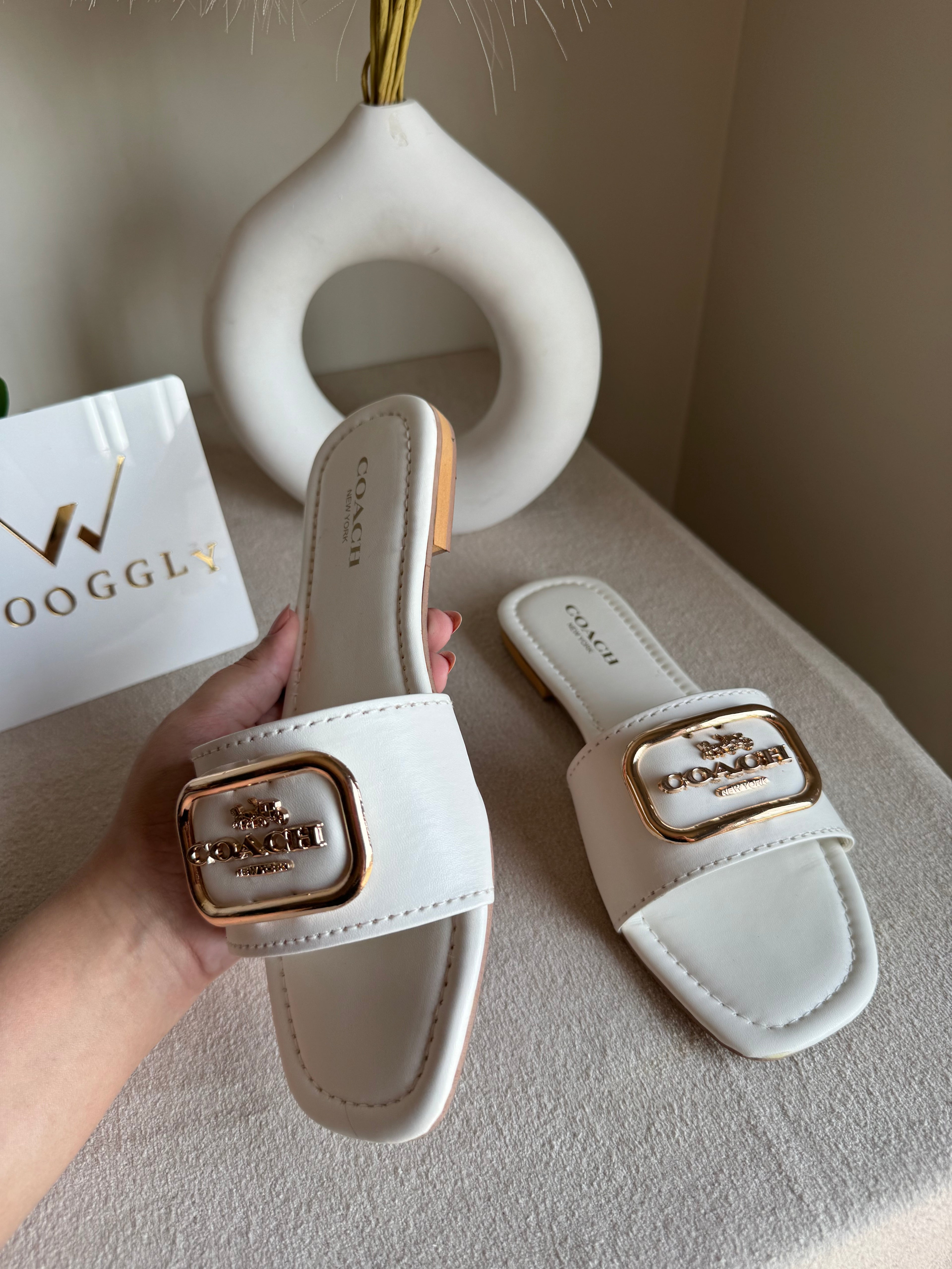 Minimal Coach Slides - White