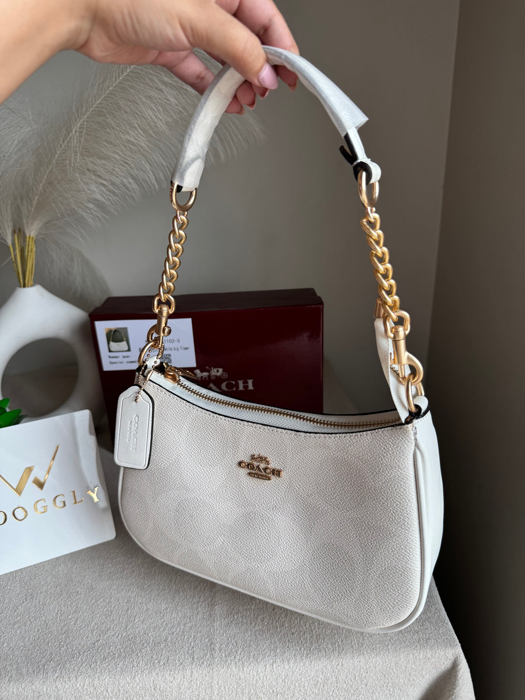 COACH TERI PREMIUM (White) - BOX PACKING