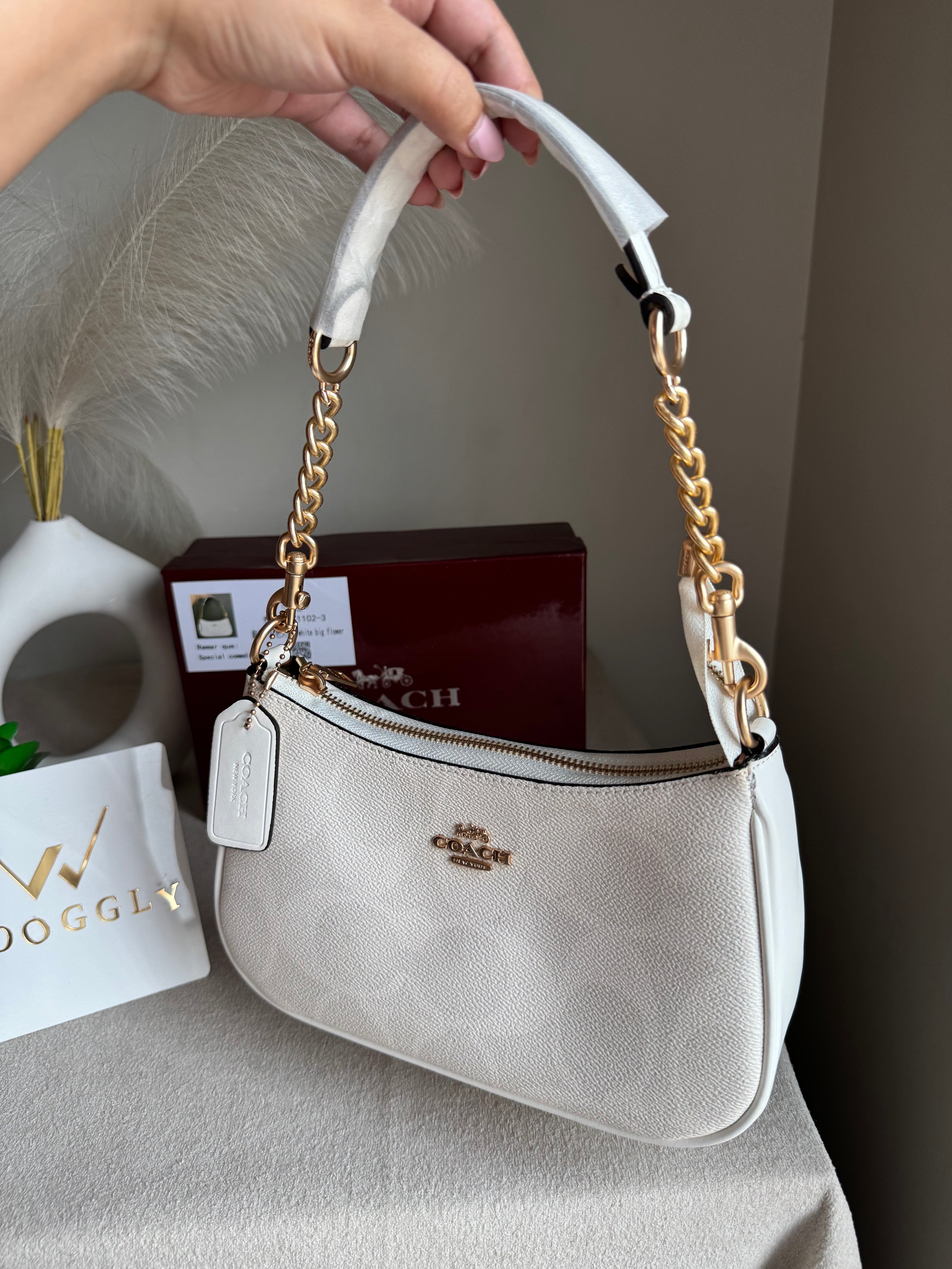 COACH TERI PREMIUM (White) - BOX PACKING