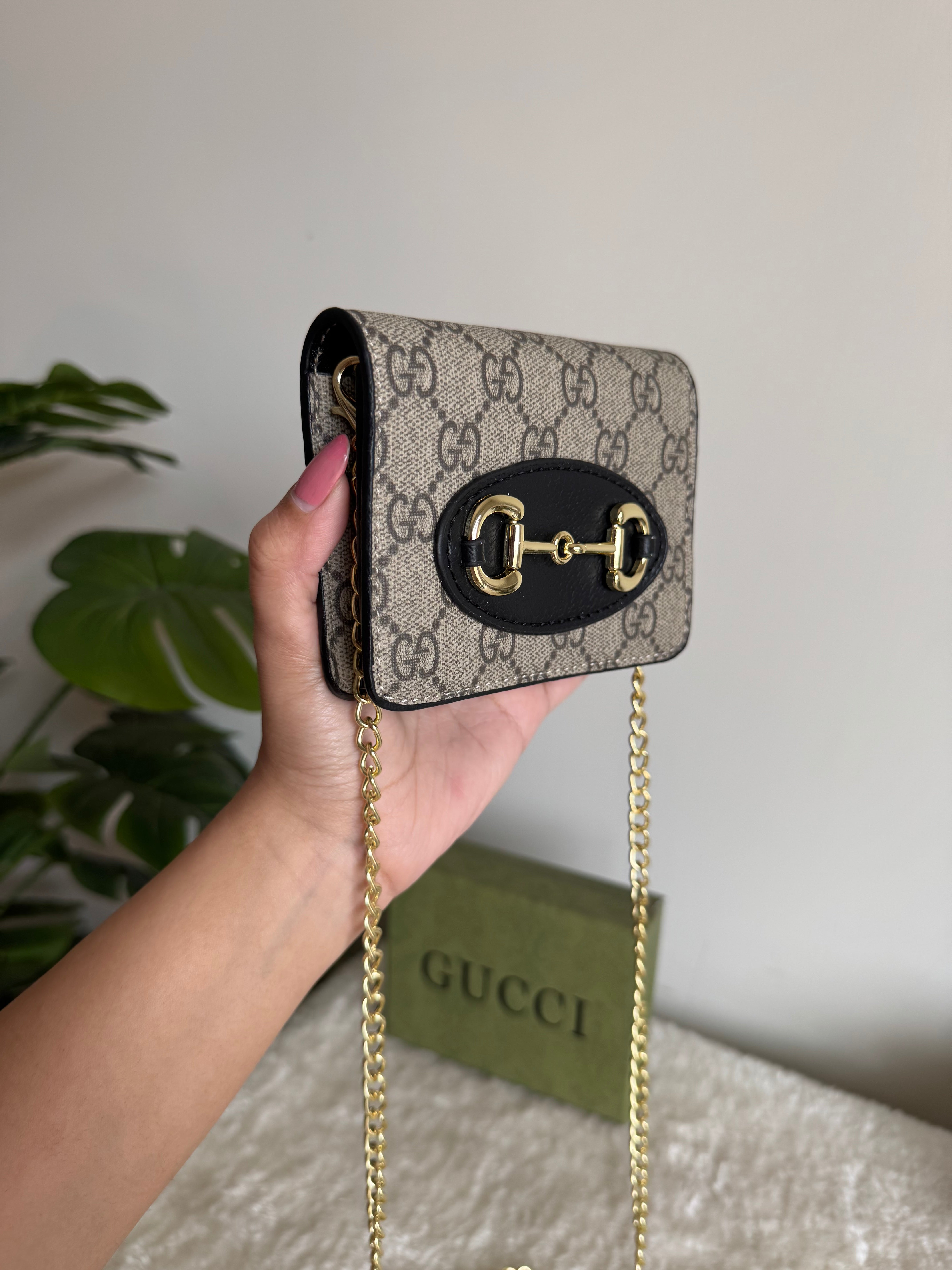 Gucci Wallet with Detachable Chain - Black