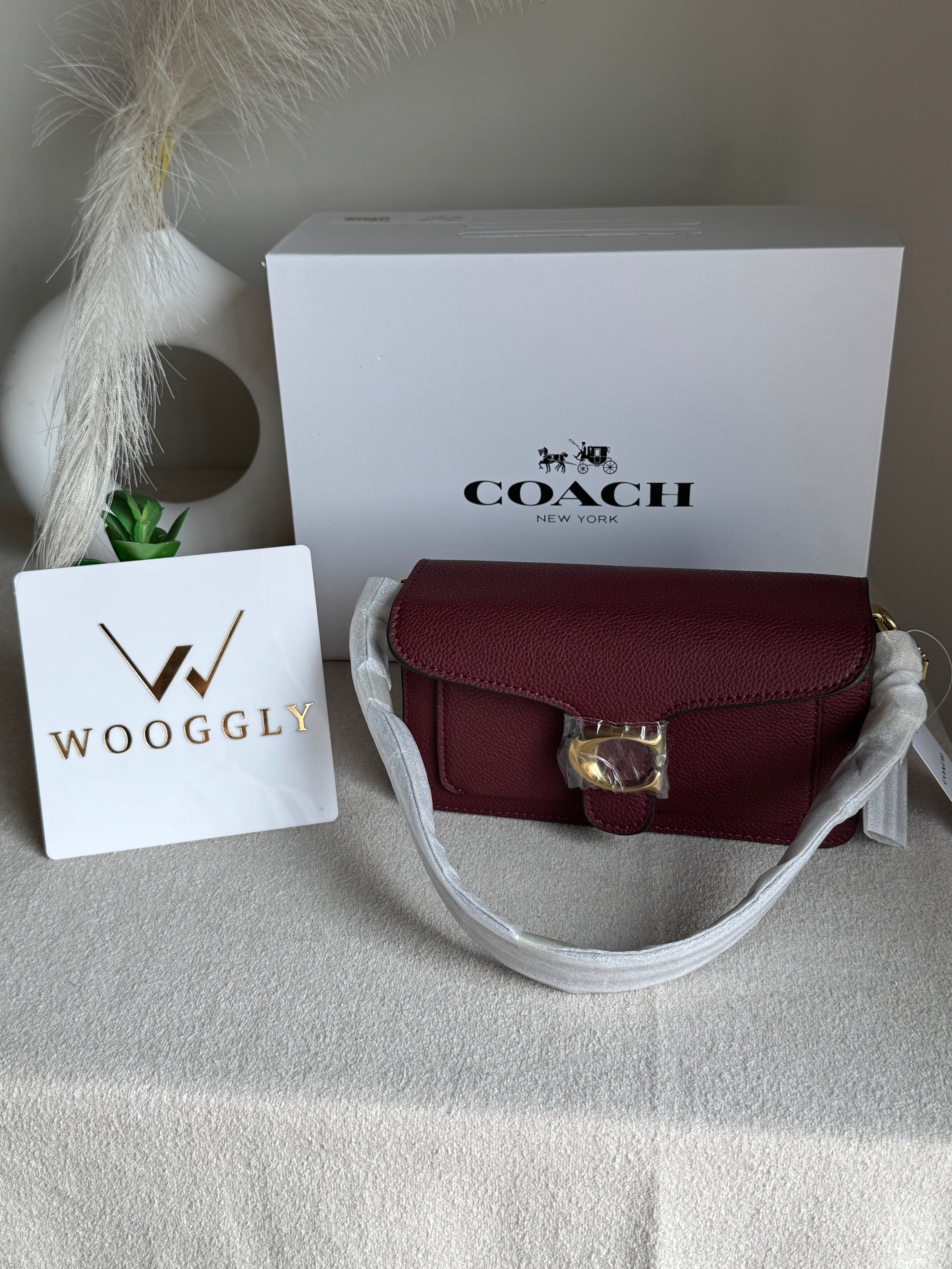 Coach TABBY Premium 20 (MINI) Maroon - Magnetic BOX PACKING