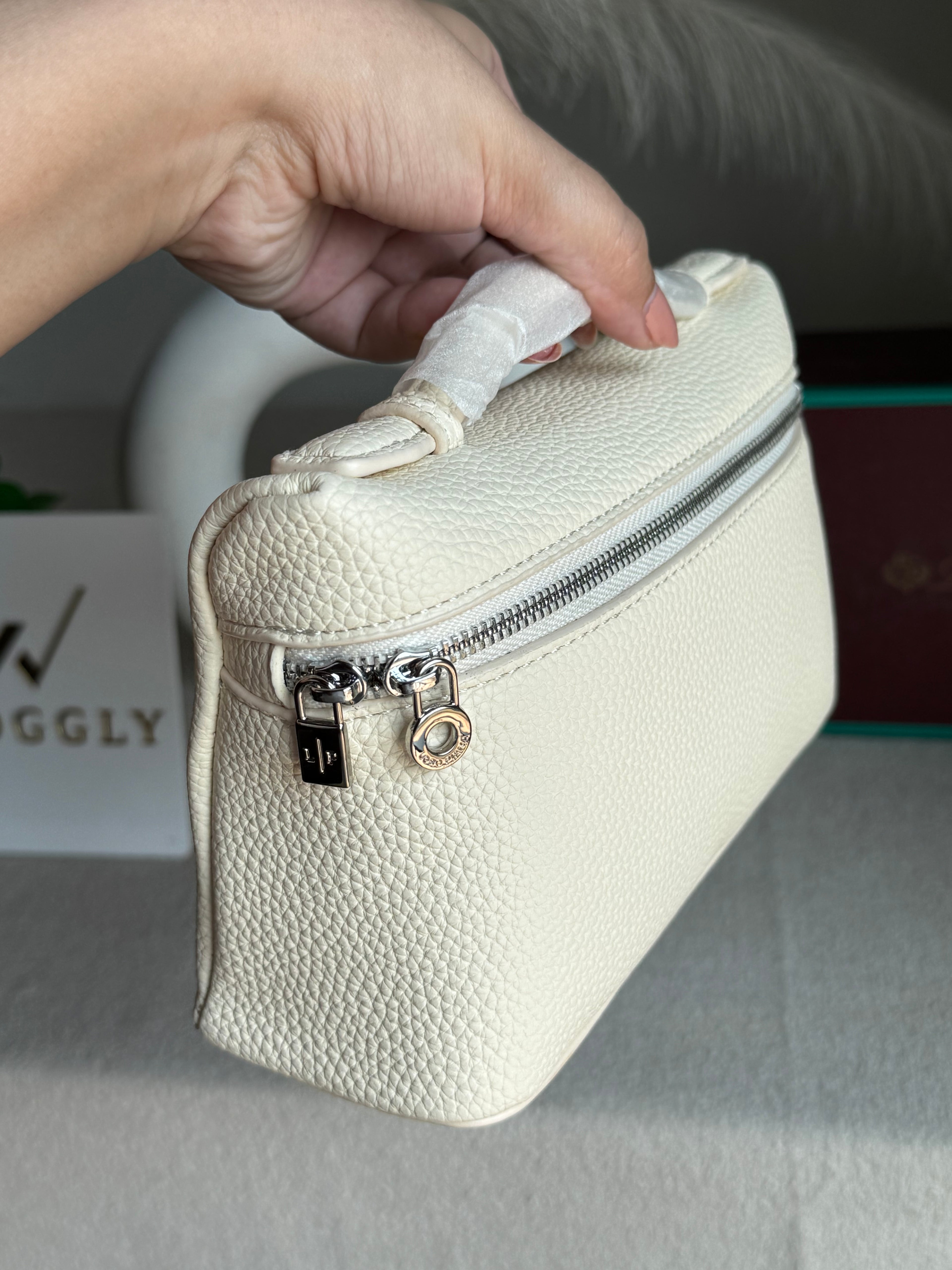Loro Piana Premium Signature Bag - Cream