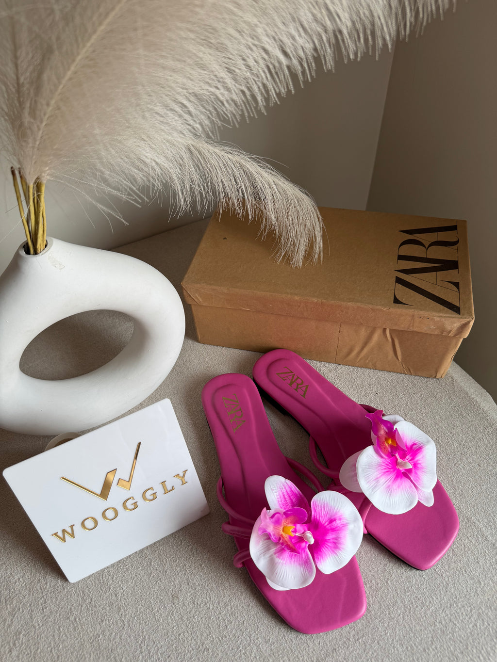 VIRAL FLOWER SLIDES - Hot Pink